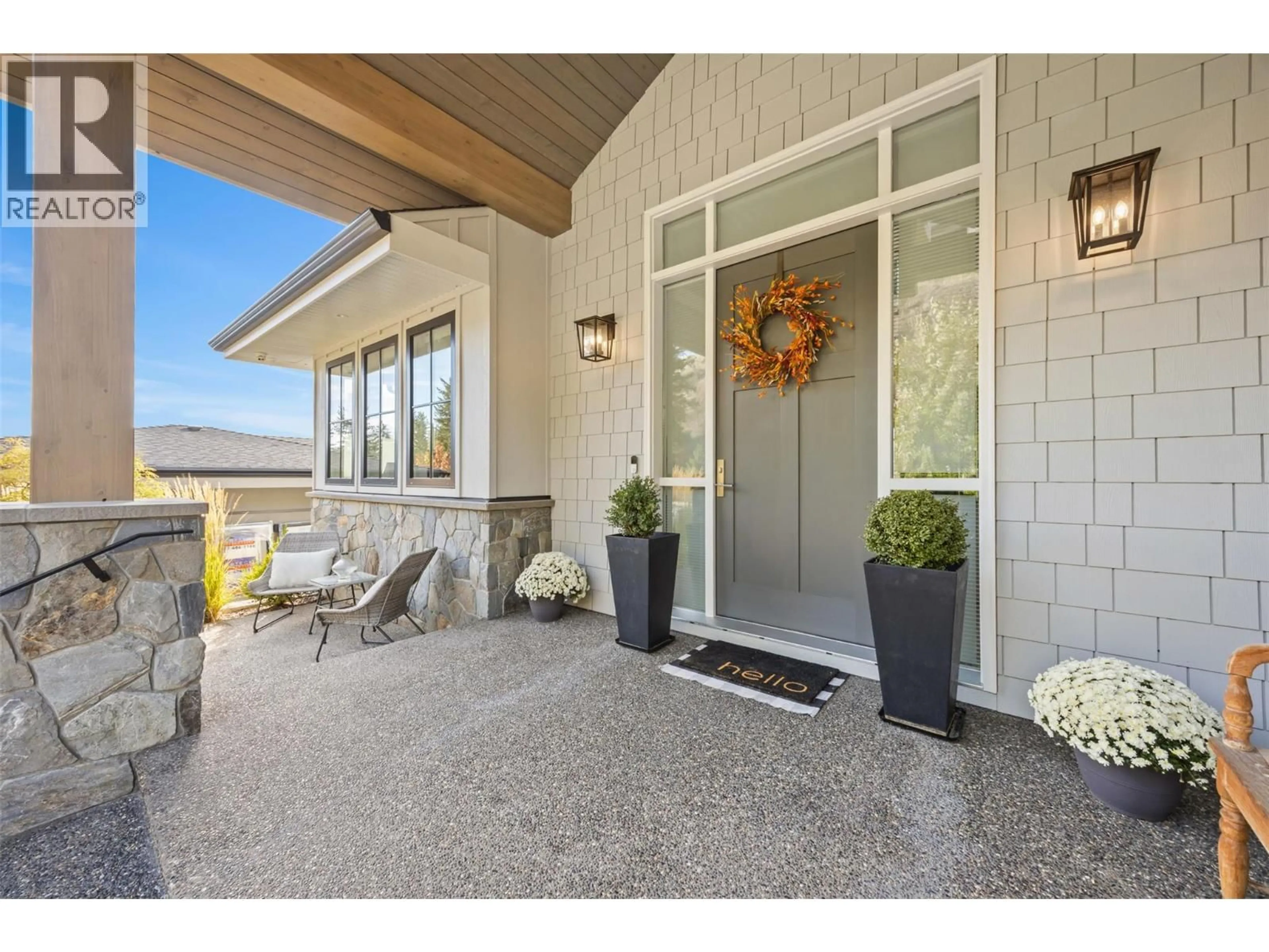 Indoor entryway for 114 RED SKY COURT, Kelowna British Columbia V1V3G4