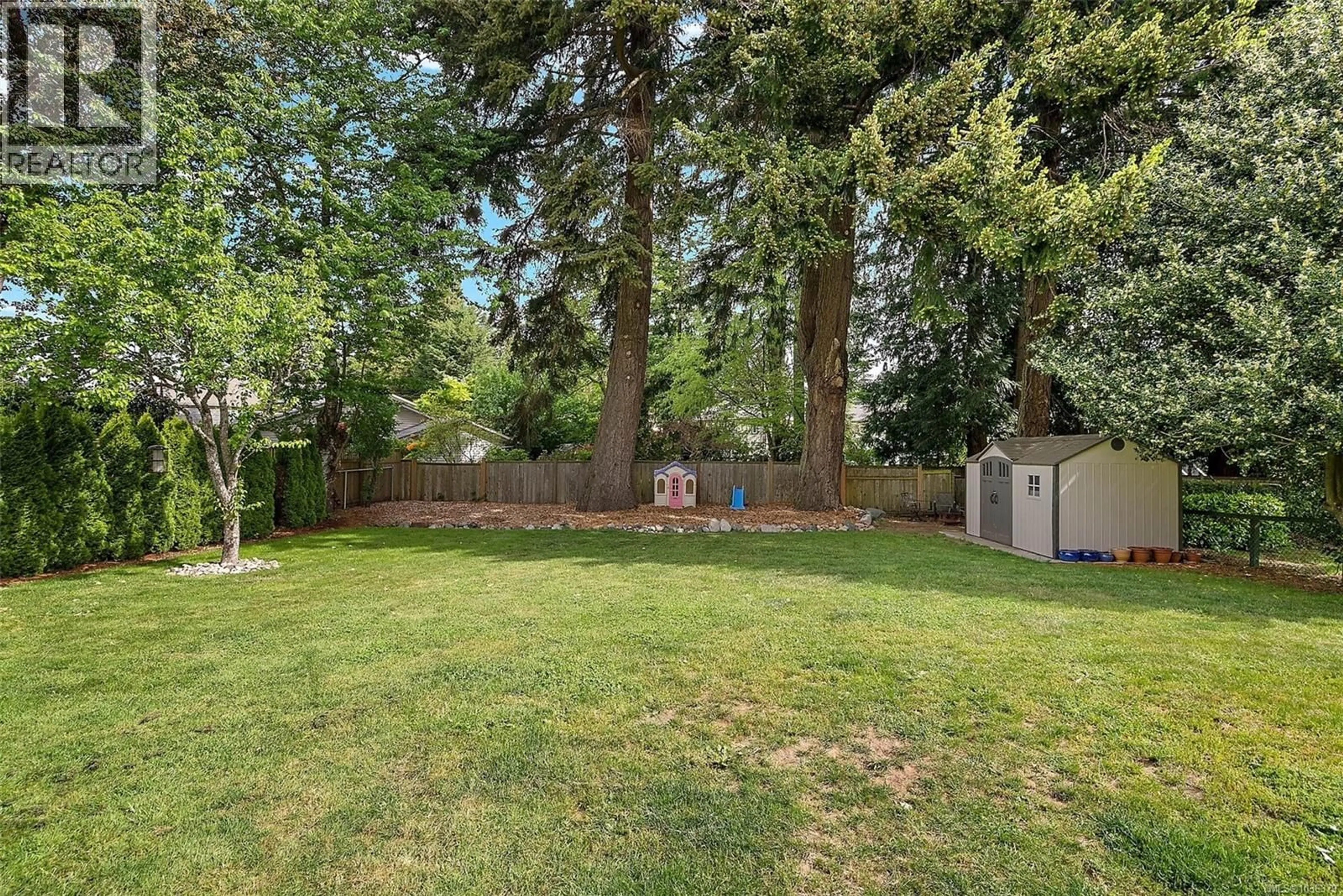 Patio, forest/trees view for 550 LEDSHAM ROAD, Colwood British Columbia V9C1J8