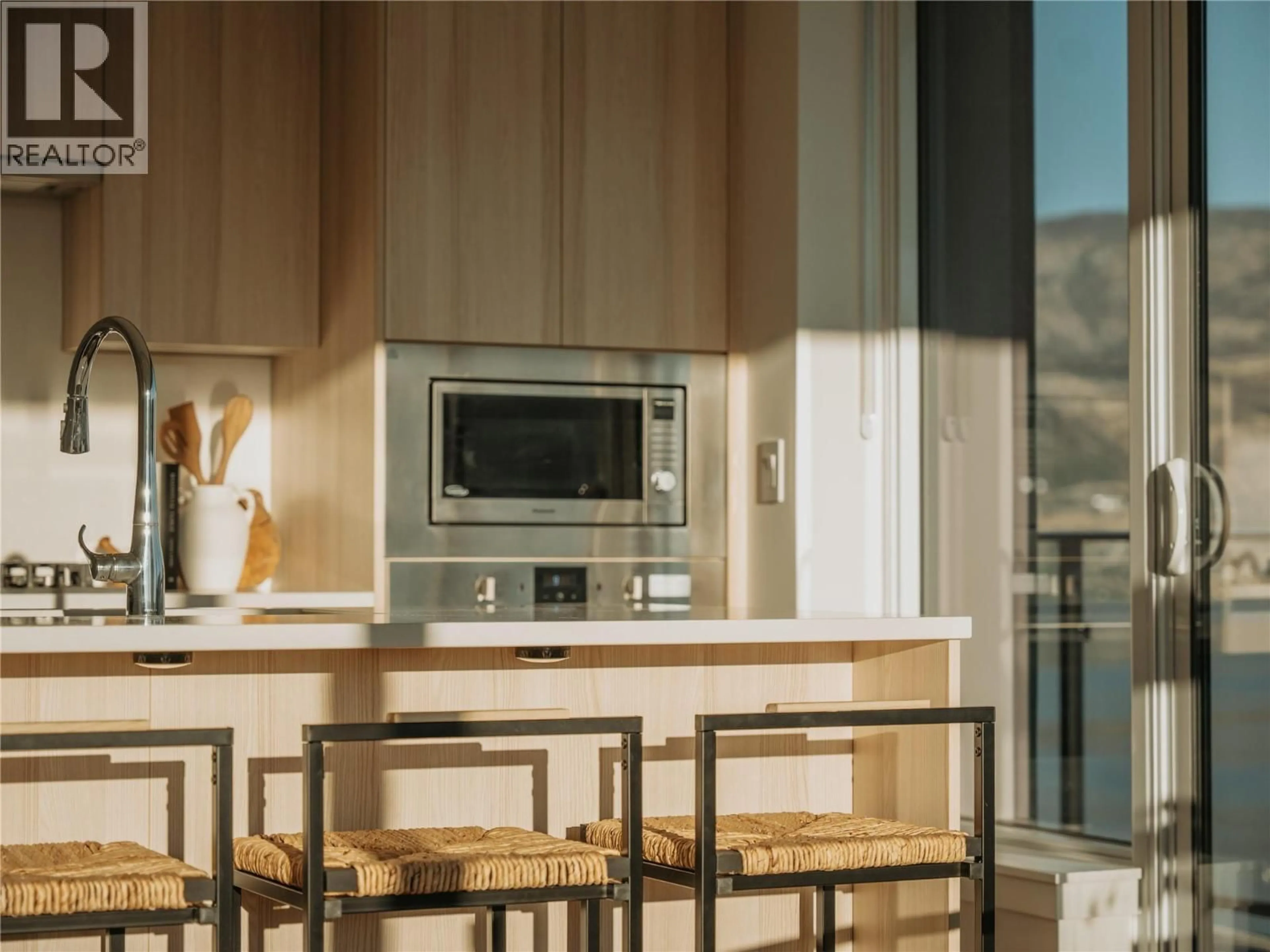 Unknown for 1702 - 1626 WATER STREET, Kelowna British Columbia V1Y0N7