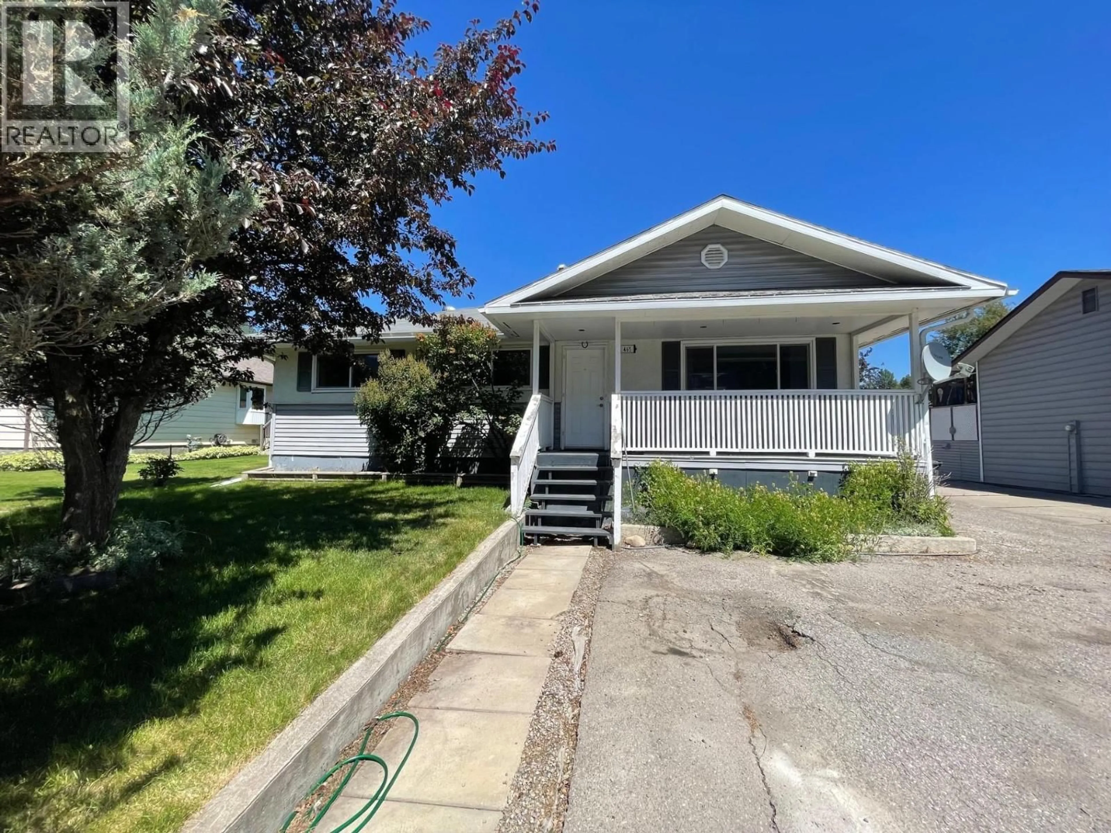 Home with vinyl exterior material, street for 465 WHITE BIRCH CRESCENT, Sparwood British Columbia V0B2G0