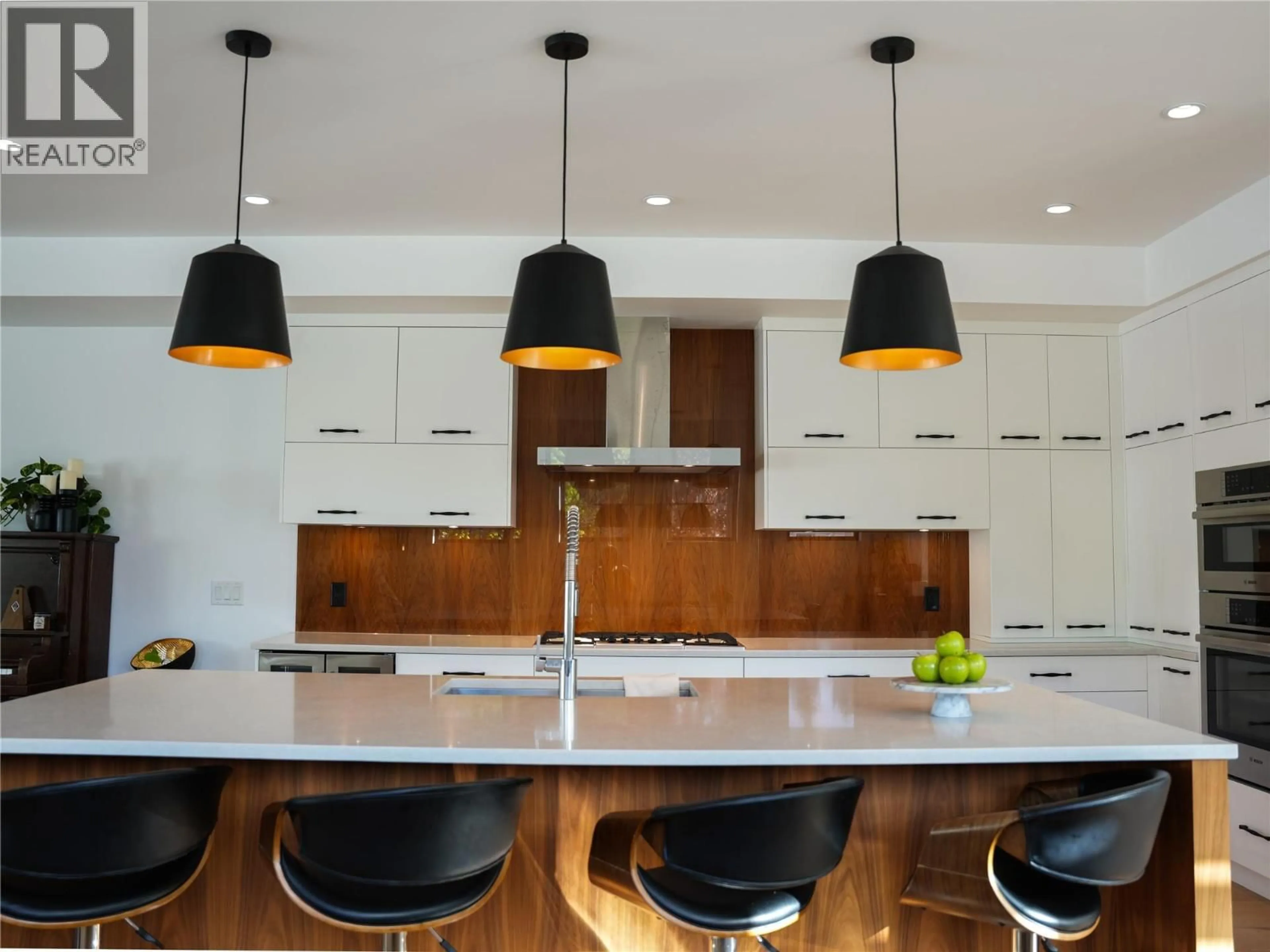 Contemporary kitchen, unknown for 610 BARRERA ROAD, Kelowna British Columbia V1W3K2
