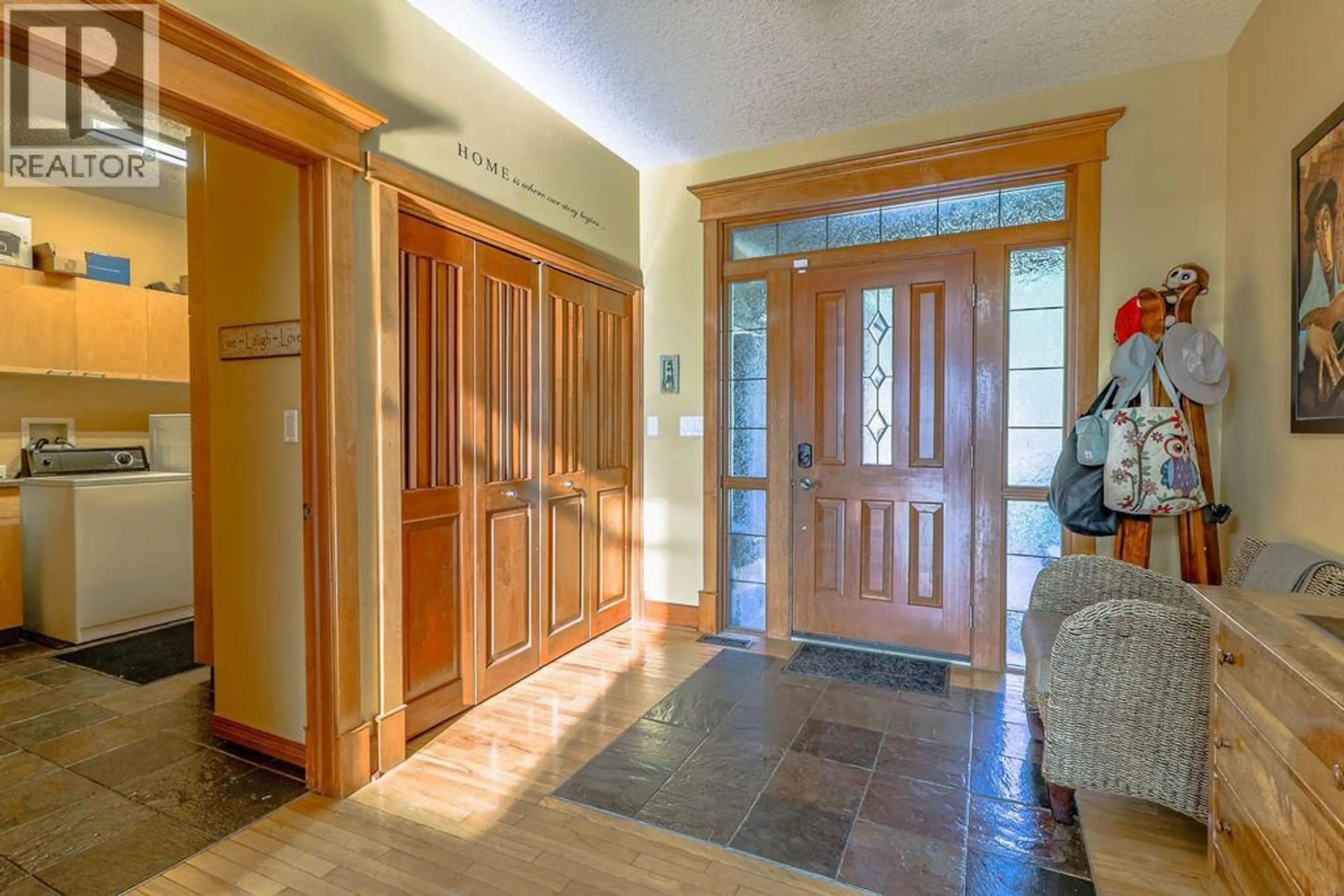 Indoor entryway for 4931 MOUNTAIN VIEW DRIVE, Fairmont Hot Springs British Columbia V0B1L1