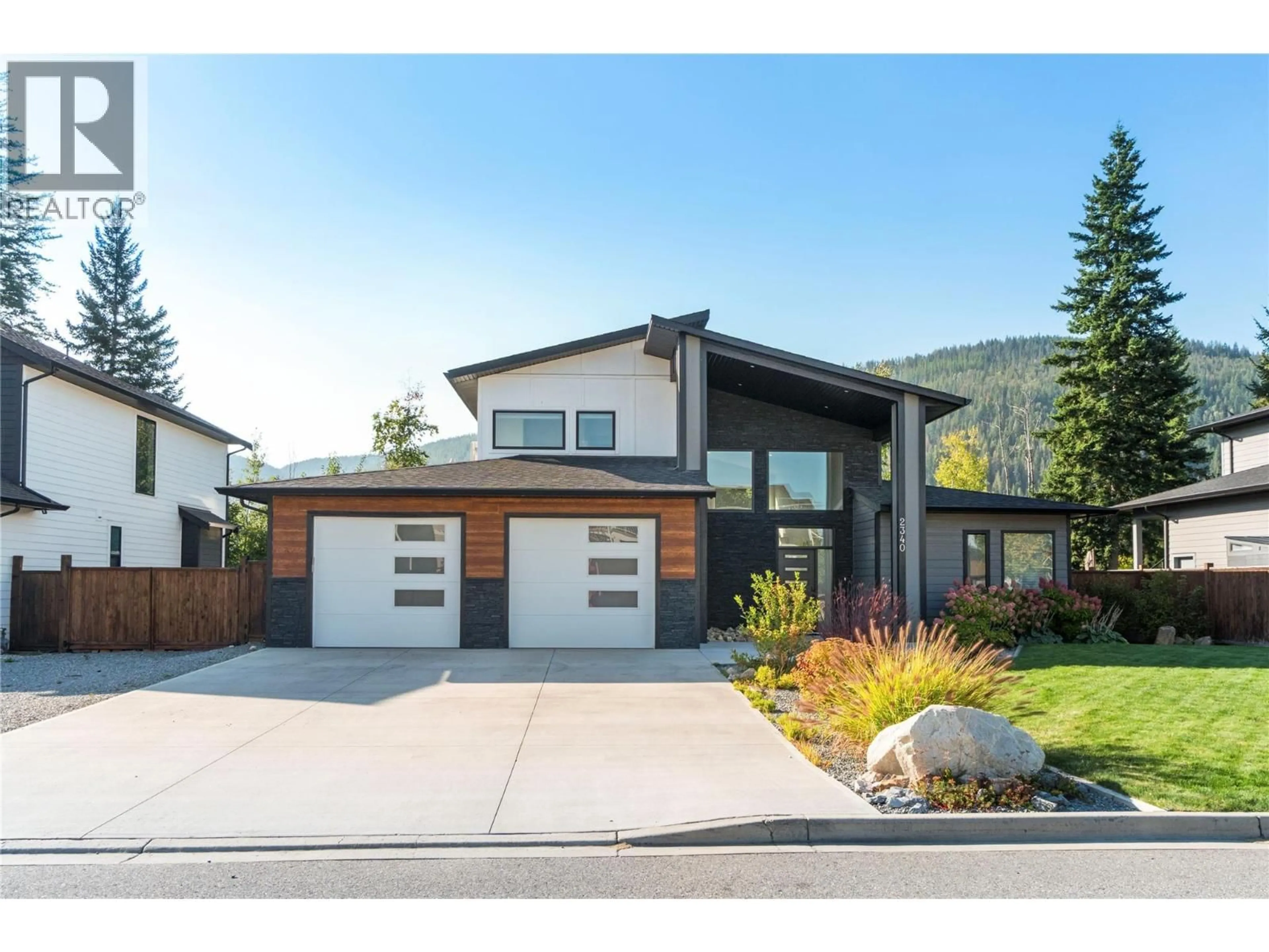 Home with brick exterior material, street for 2340 15 AVENUE SOUTHEAST, Salmon Arm British Columbia V1E0E7
