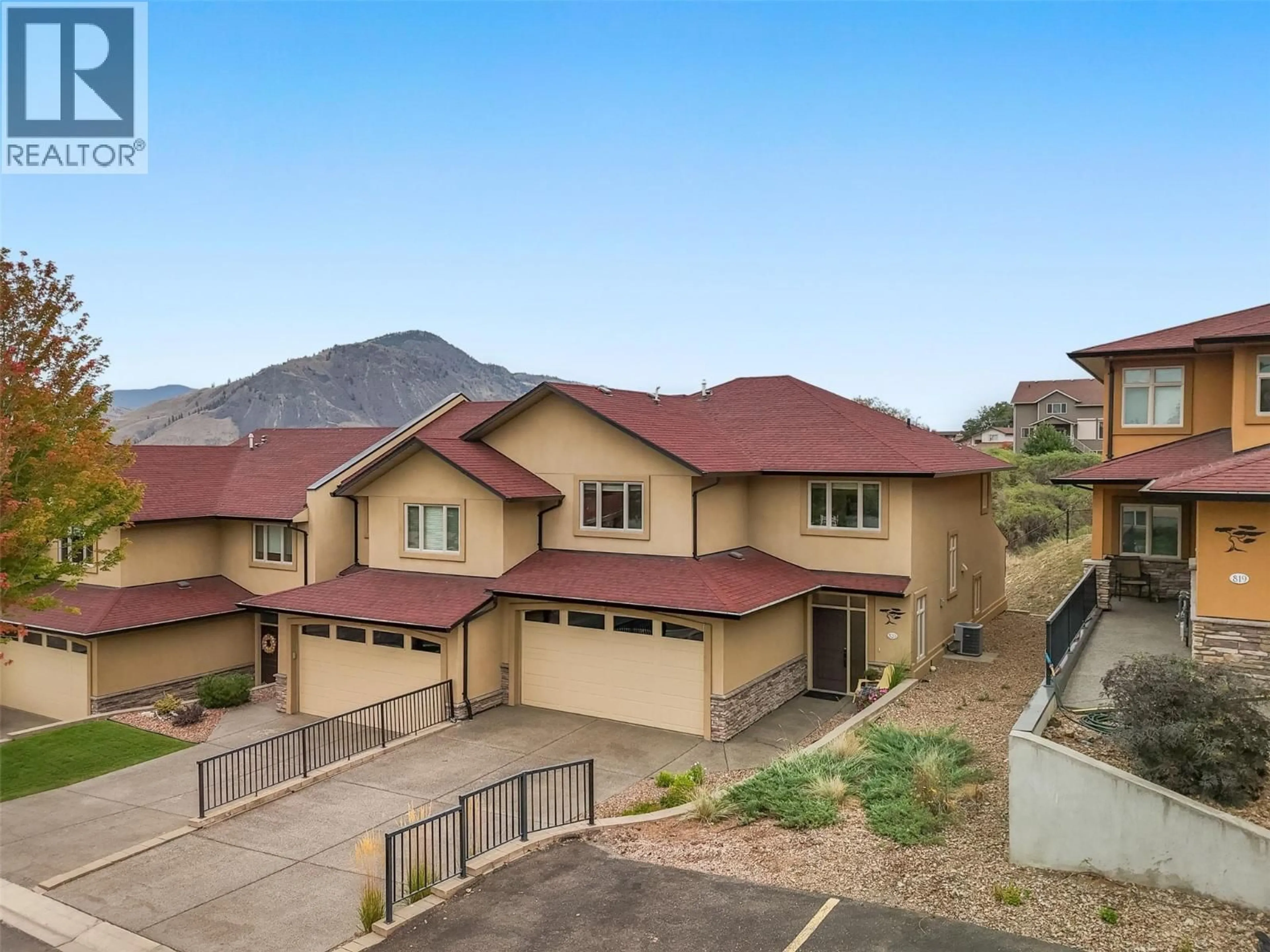 A pic from outside/outdoor area/front of a property/back of a property/a pic from drone, mountain view for 820 - 15 HUDSON'S BAY TRAIL, Kamloops British Columbia V2C6S6