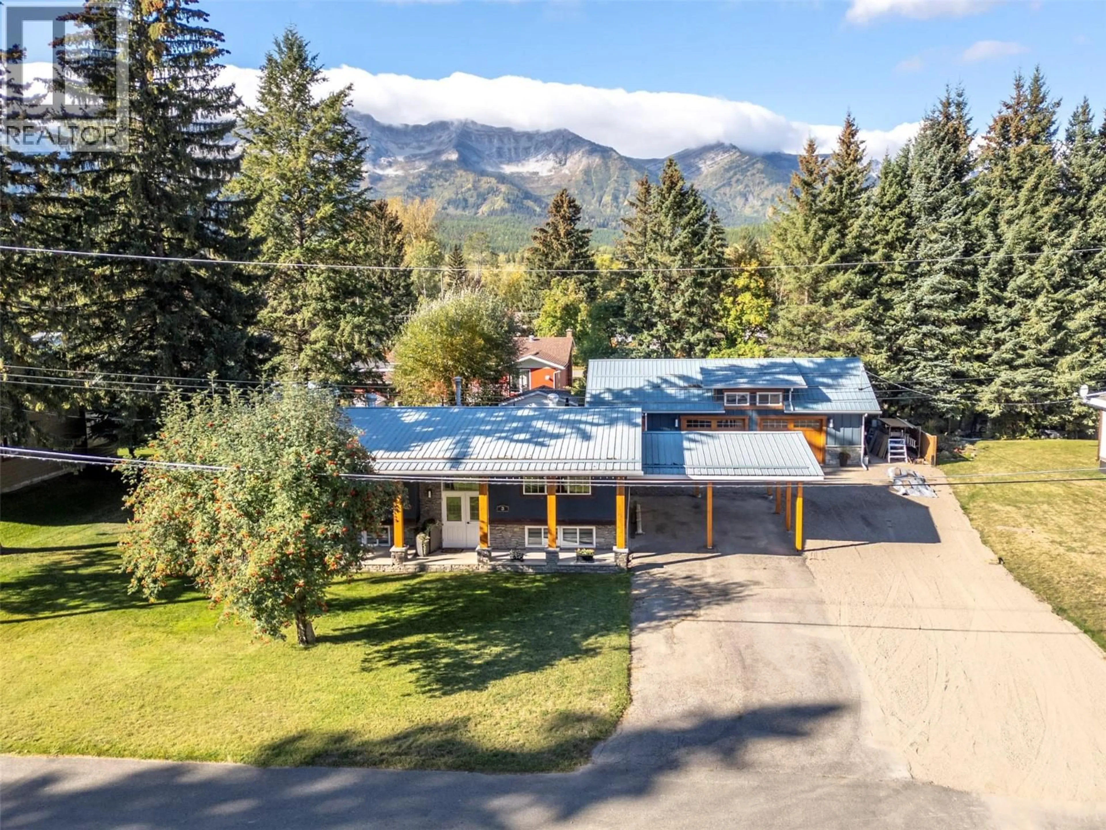 A pic from outside/outdoor area/front of a property/back of a property/a pic from drone, mountain view for 3 ELKVIEW CRESCENT, Fernie British Columbia V0B1M0