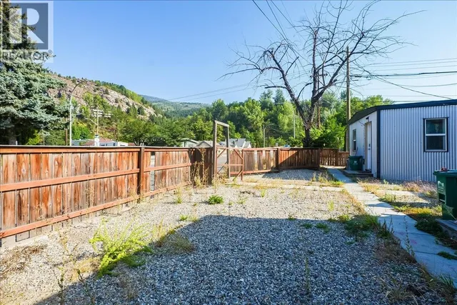 1406 FOURTH AVENUE, Trail 3