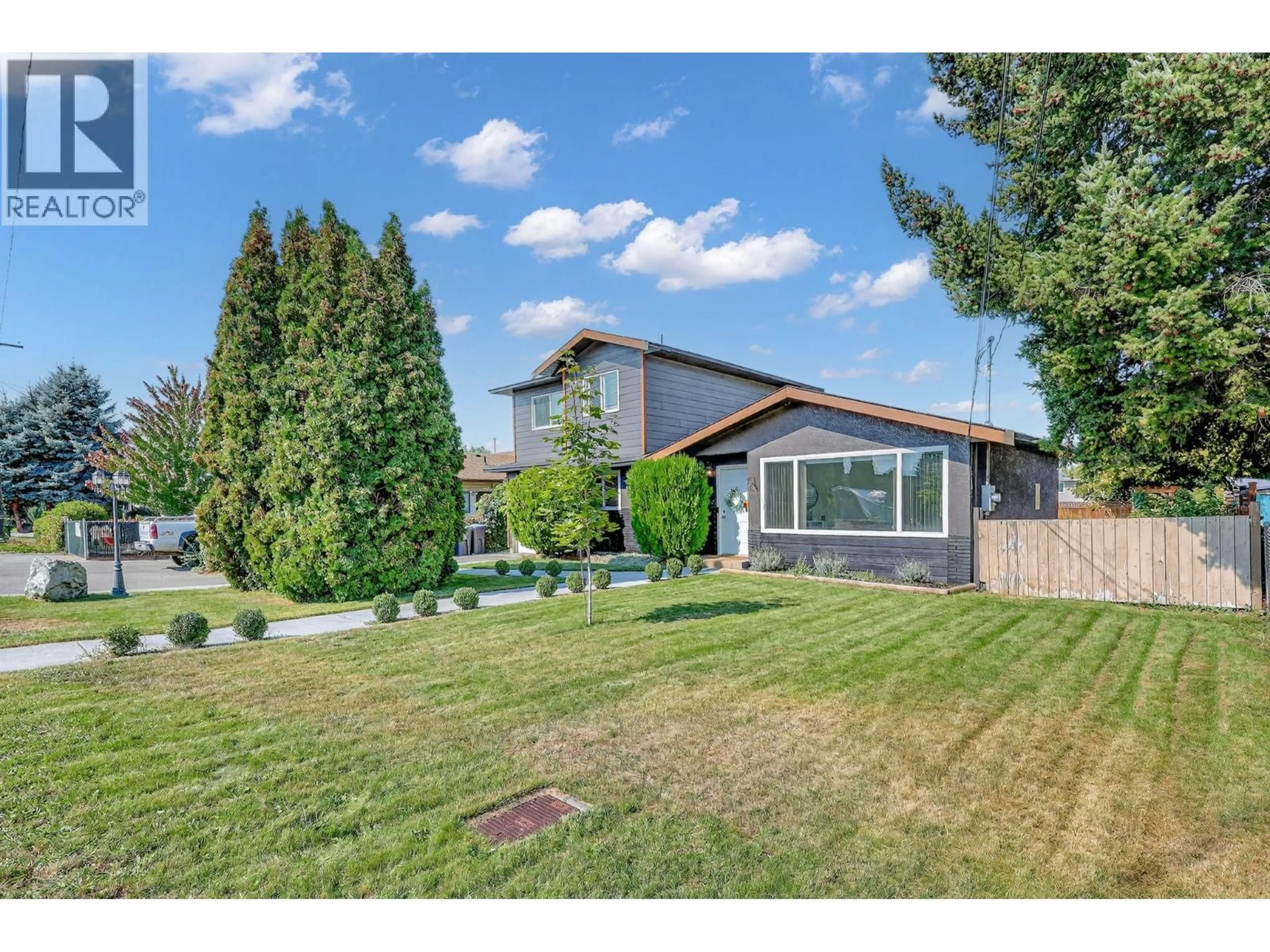 A pic from outside/outdoor area/front of a property/back of a property/a pic from drone, mountain view for 420 HARDIE ROAD, Kelowna British Columbia V1X2H2