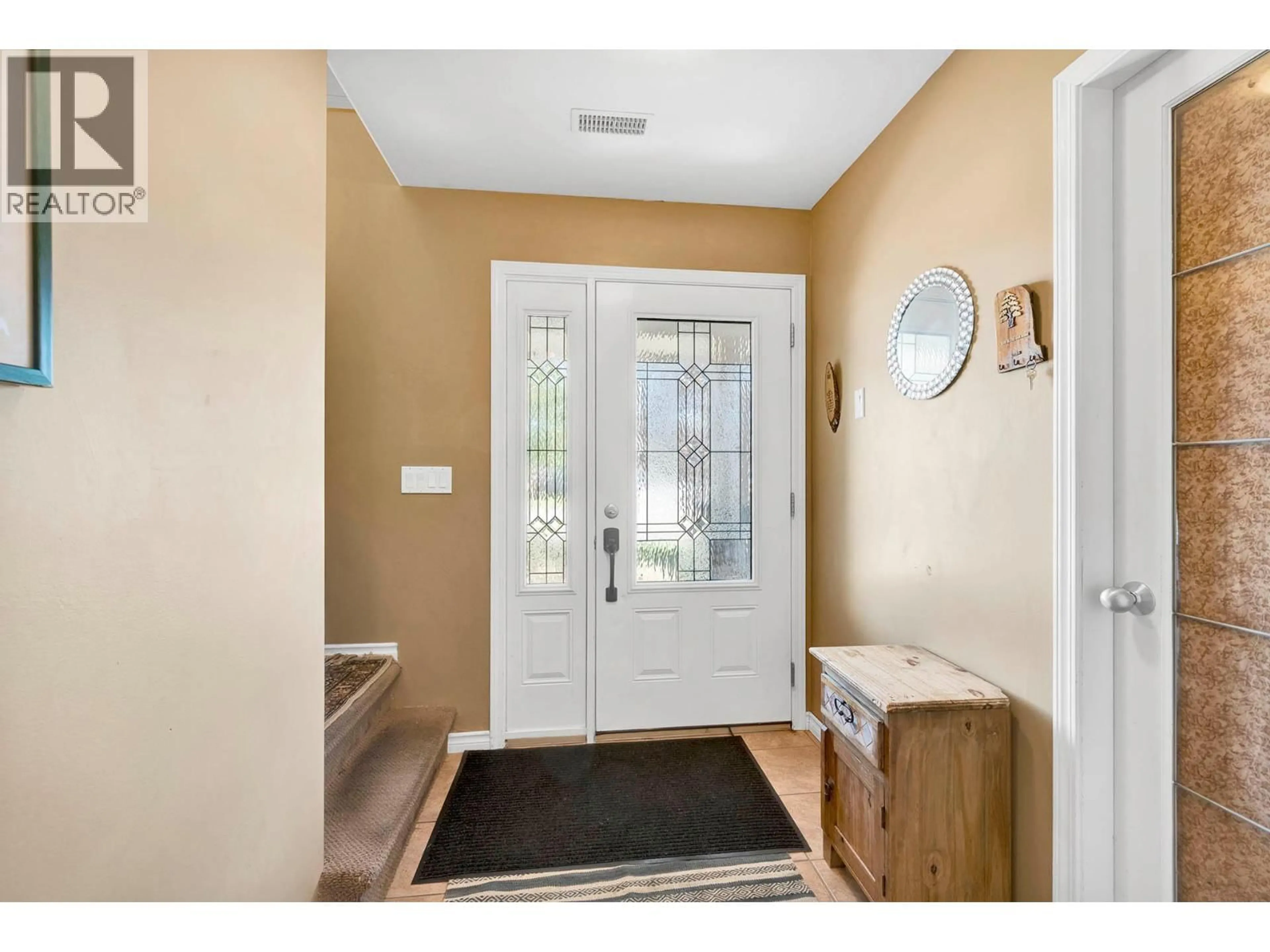 Indoor entryway for 2575 BENTALL DRIVE, Kamloops British Columbia V1S2B5