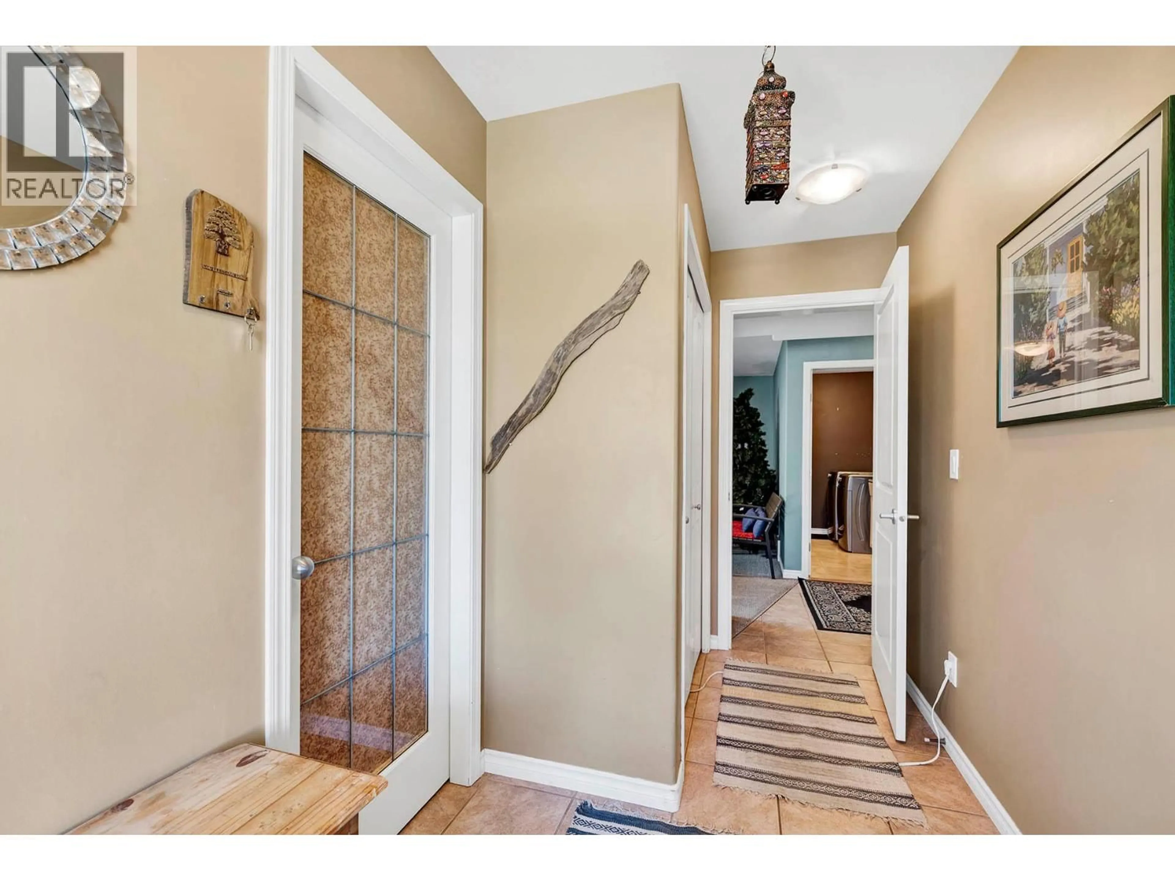 Indoor entryway for 2575 BENTALL DRIVE, Kamloops British Columbia V1S2B5