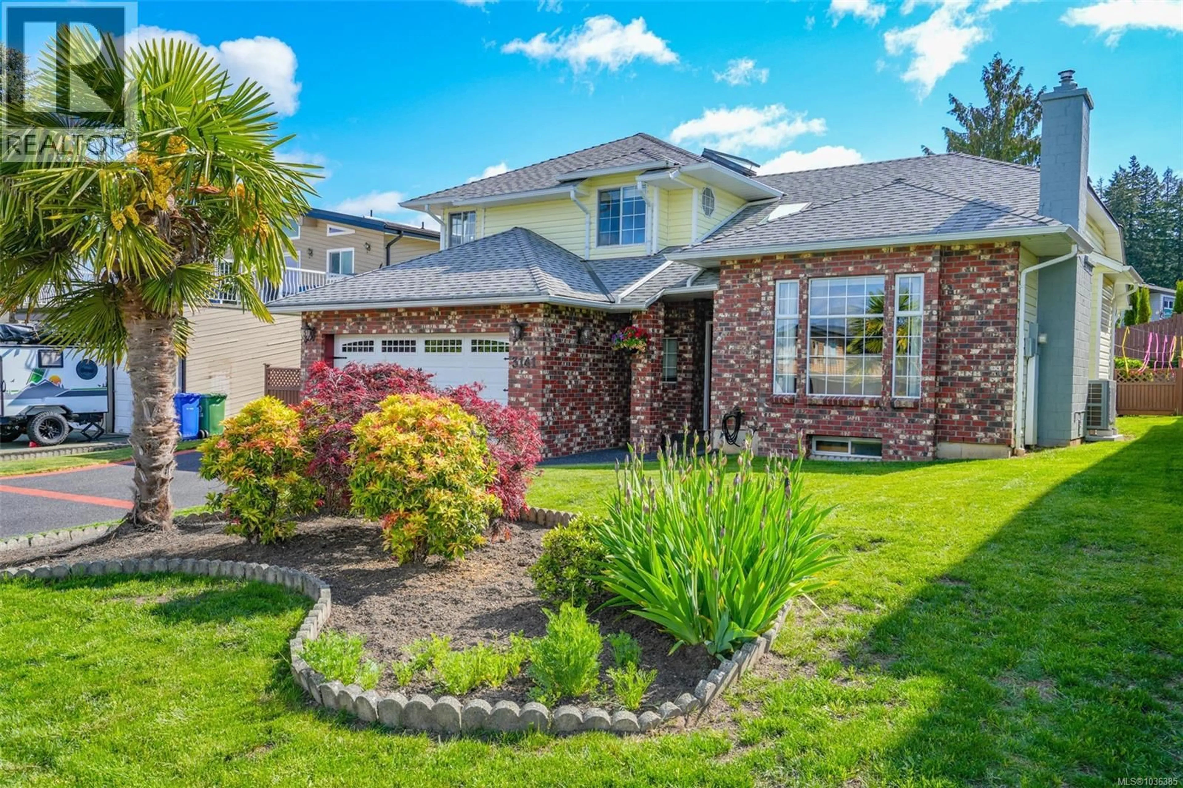 Home with vinyl exterior material, street for 3141 MCNAUGHTON AVENUE, Port Alberni British Columbia V9Y7Z8
