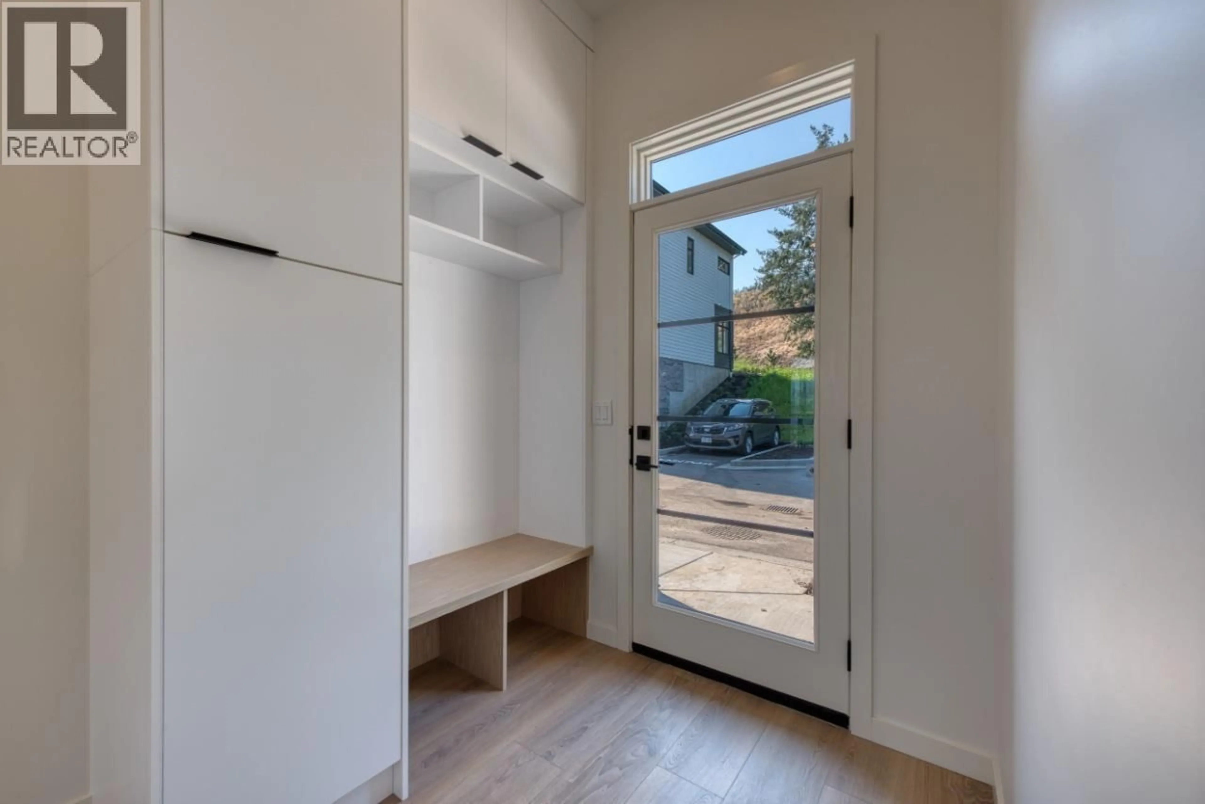 Indoor entryway for 24 - 7599 KLINGER ROAD, Vernon British Columbia V1H0B2