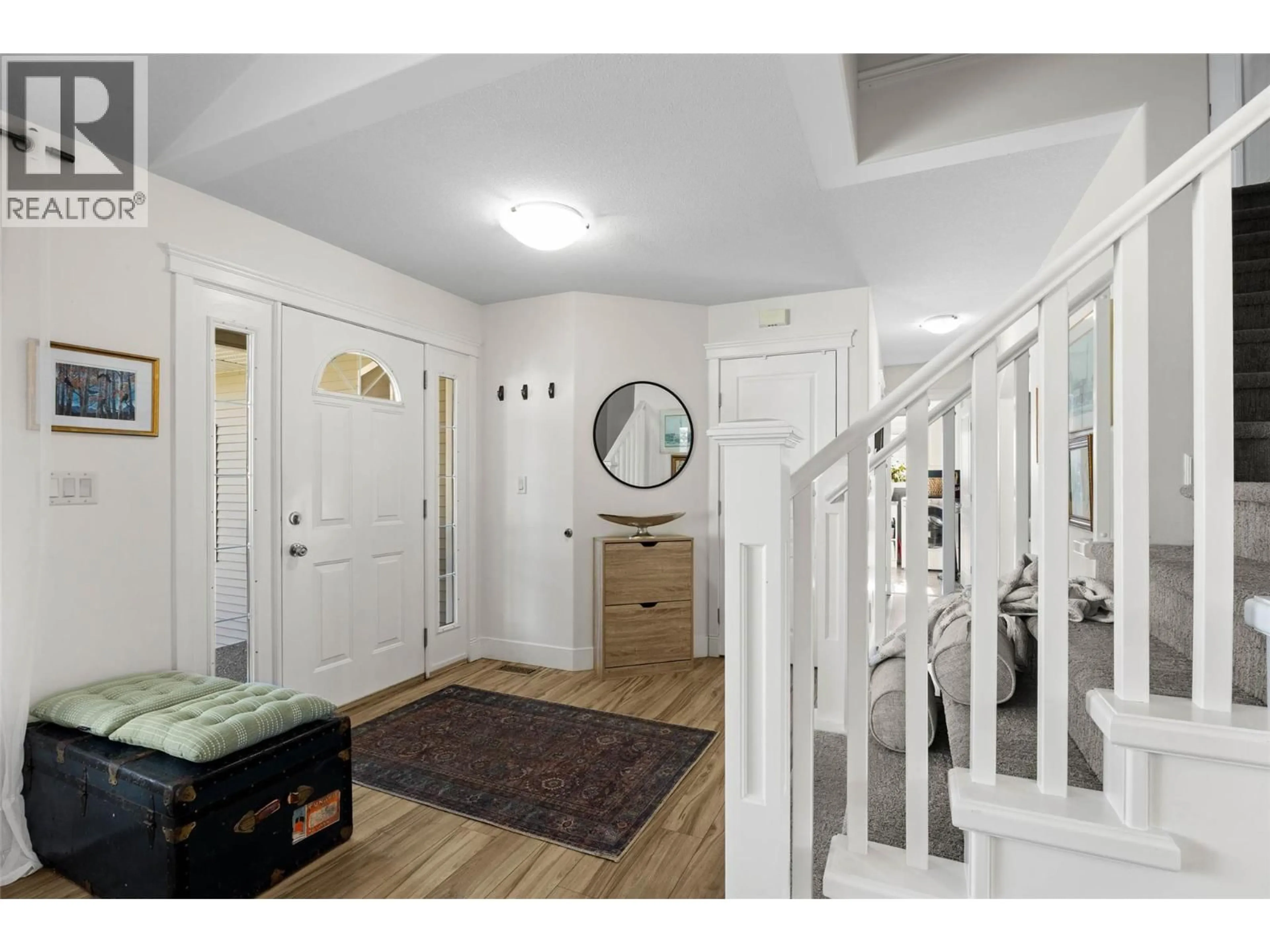 Indoor entryway for 833 BRAMBLE PLACE, Kamloops British Columbia V1S1Y6
