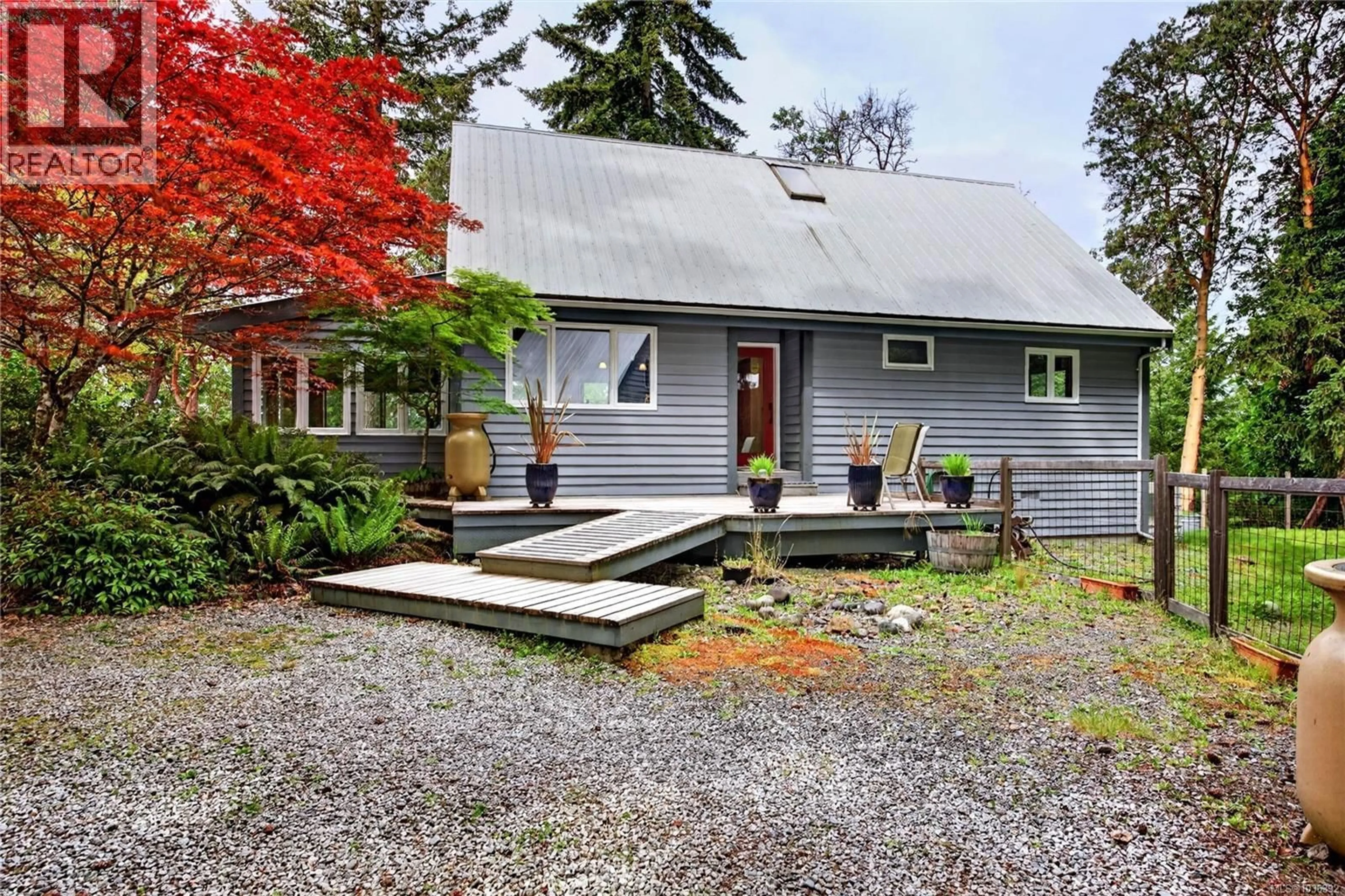 Home with vinyl exterior material, street for 130 LAWNHILL DRIVE, Salt Spring British Columbia V8K1M9