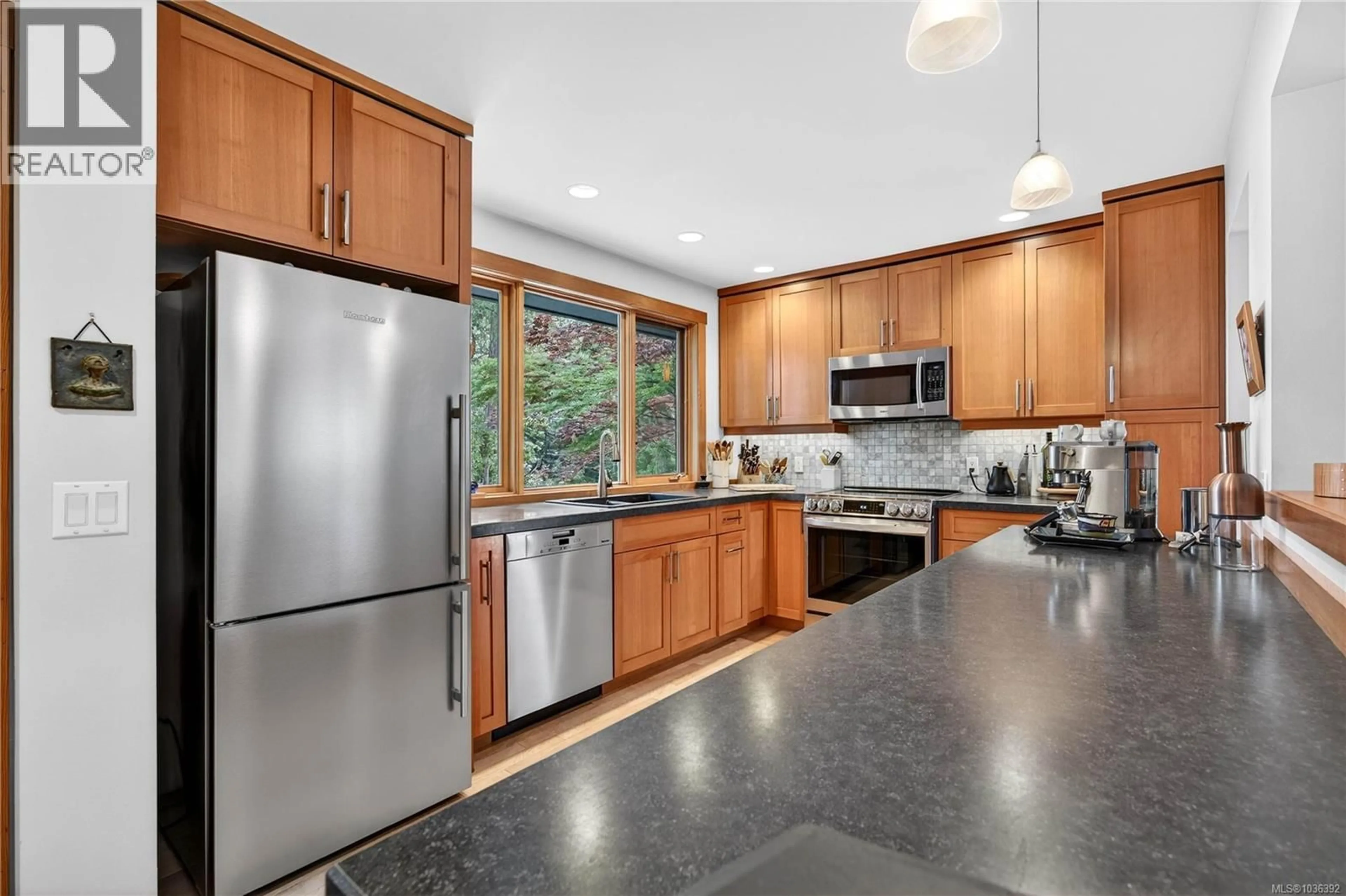 Open concept kitchen, unknown for 130 LAWNHILL DRIVE, Salt Spring British Columbia V8K1M9