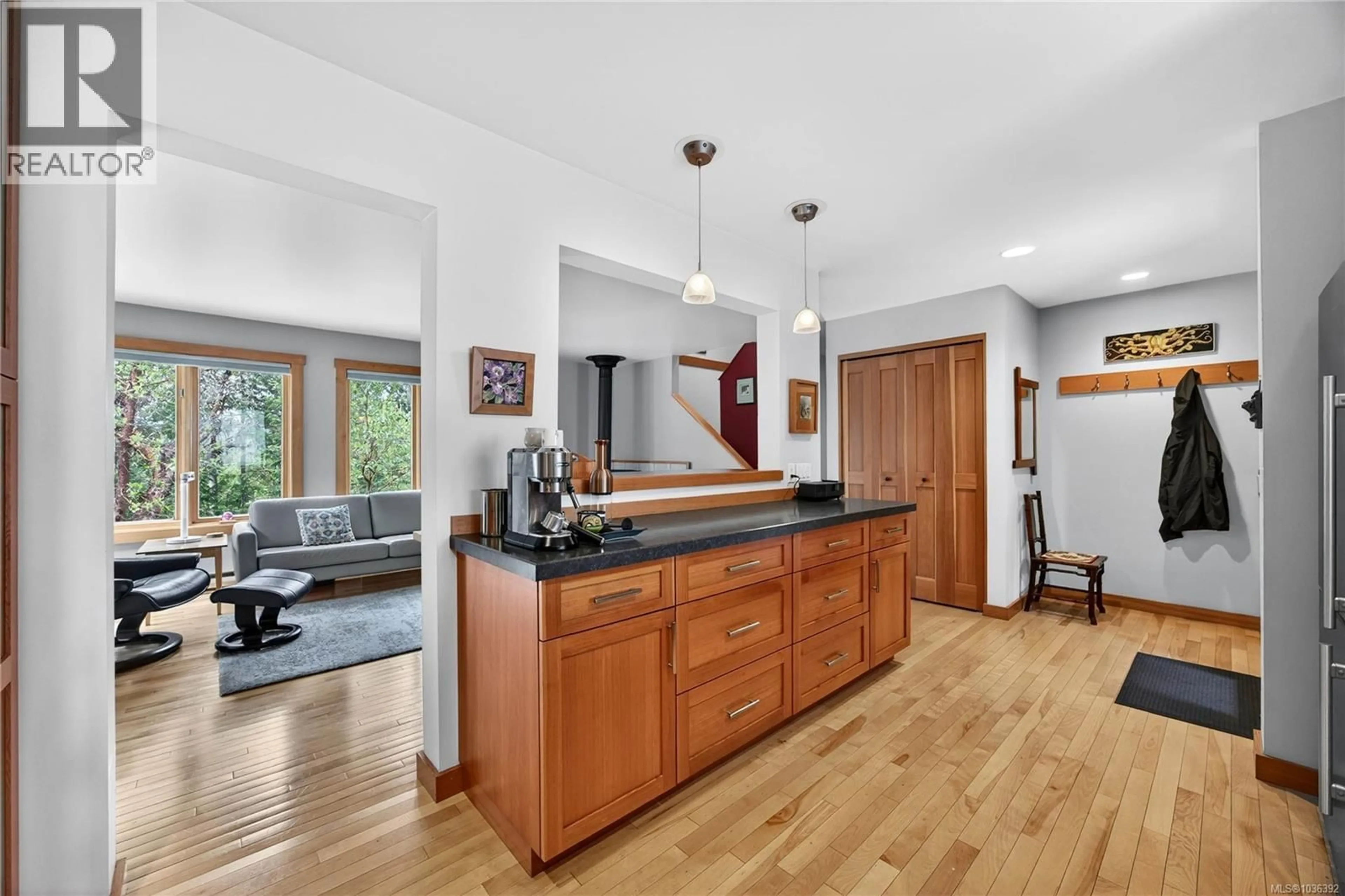 Open concept kitchen, unknown for 130 LAWNHILL DRIVE, Salt Spring British Columbia V8K1M9