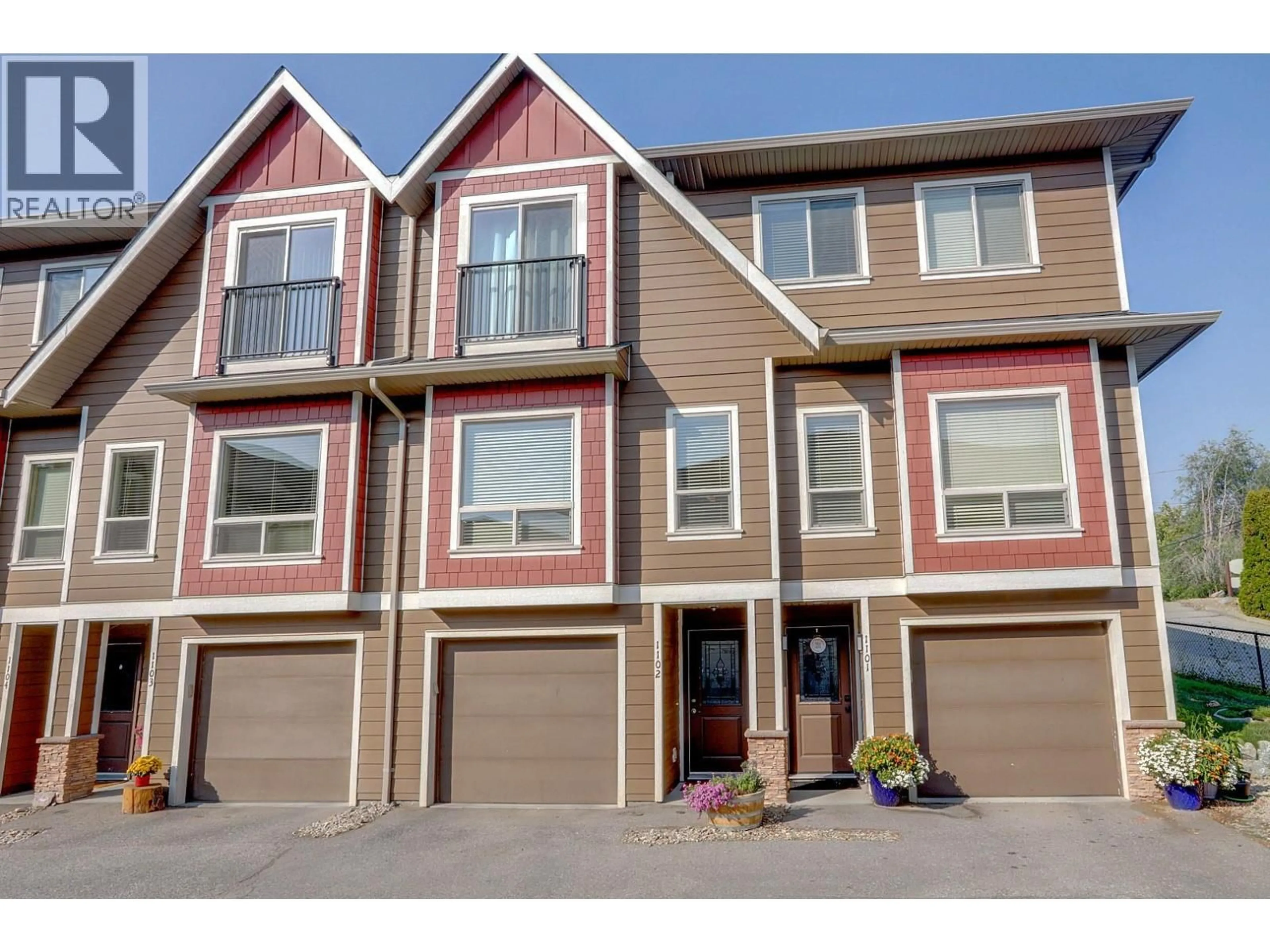 Home with vinyl exterior material, street for 1102 - 4900 HERITAGE DRIVE, Vernon British Columbia V1T9X1