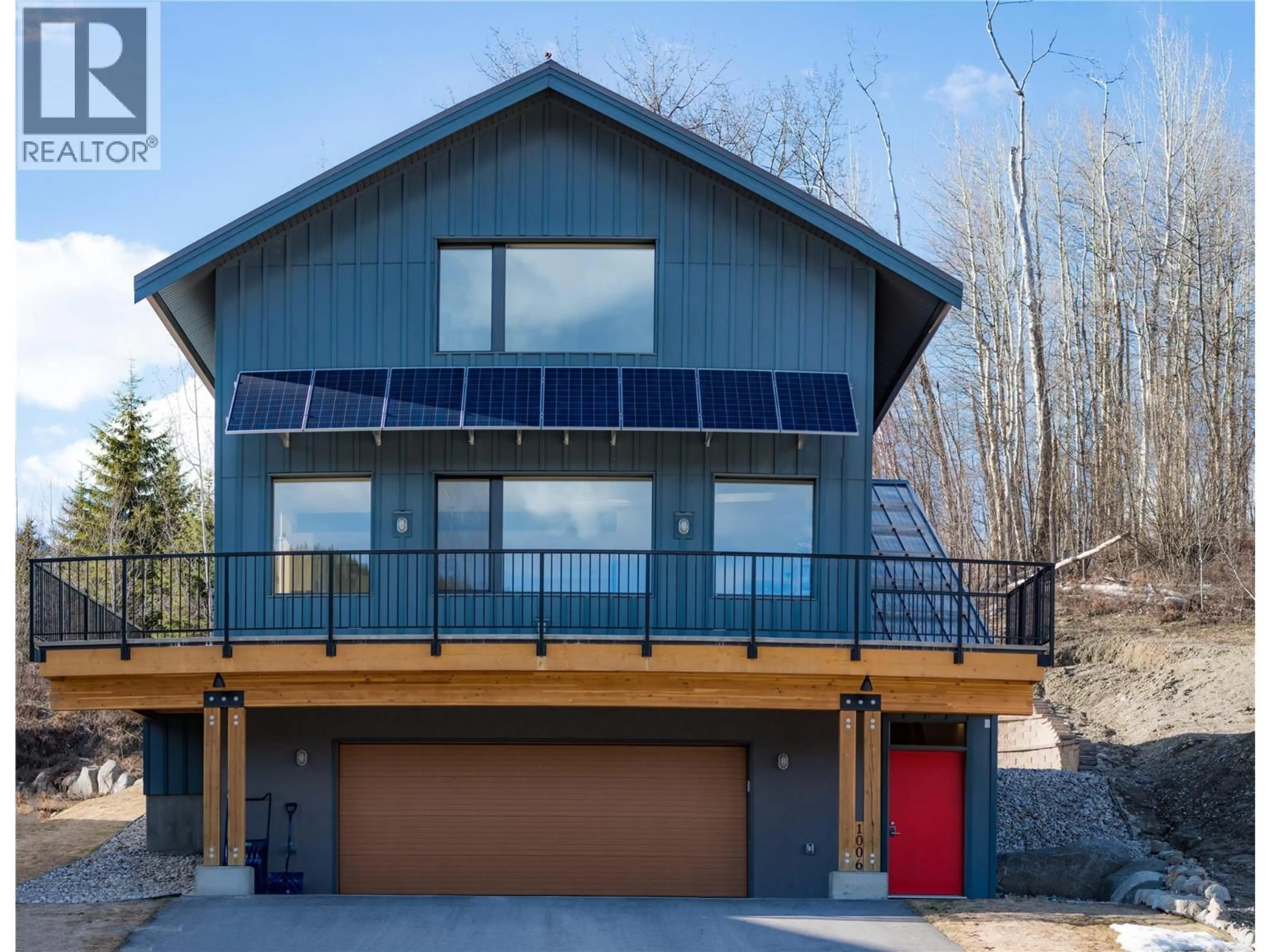Home with vinyl exterior material, unknown for 1006 SILVERTIP ROAD, Rossland British Columbia V0G1Y0