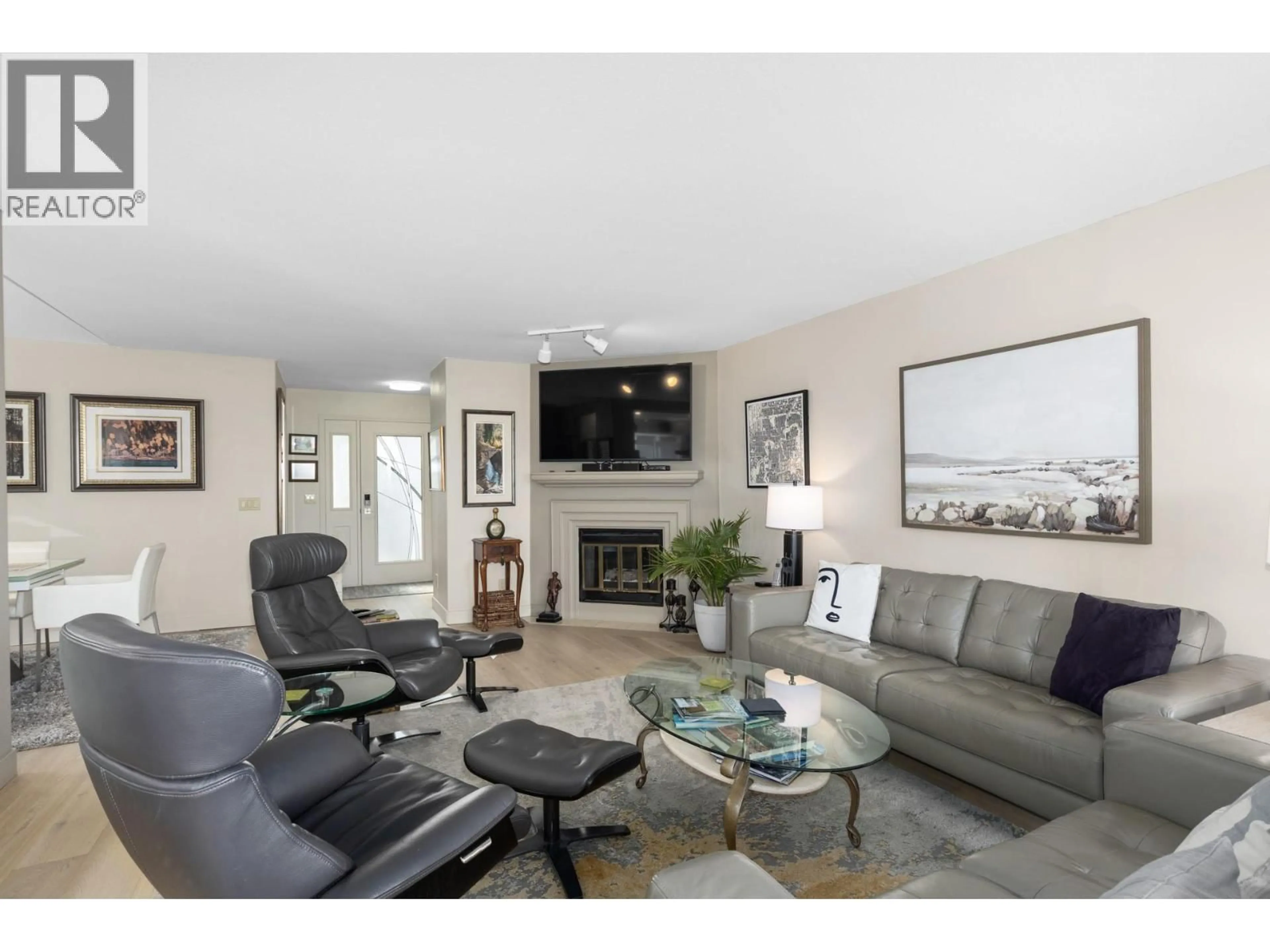 Living room with furniture, unknown for 9 - 1020 LANFRANCO ROAD, Kelowna British Columbia V1W3W6