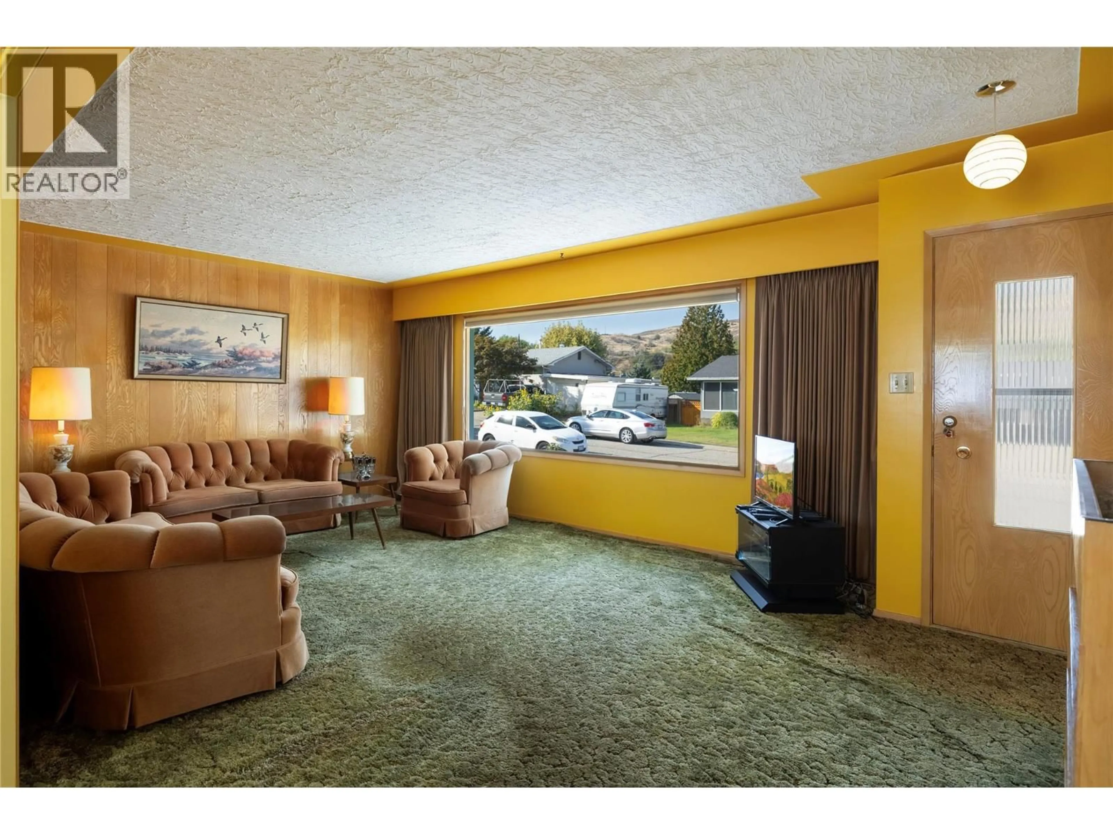 Lobby for 3809 36 STREET, Vernon British Columbia V1T6E7