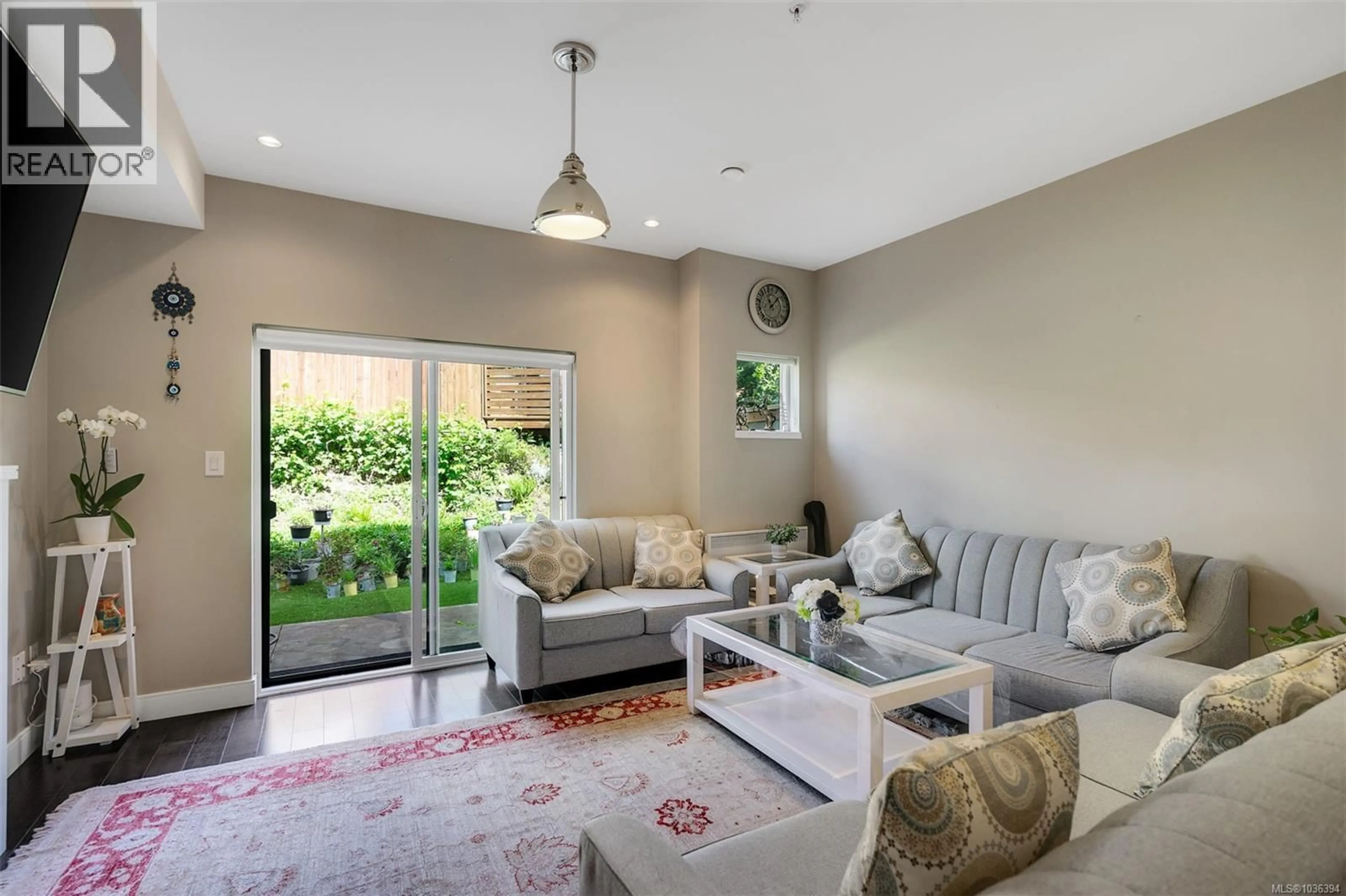 Living room with furniture, unknown for 115 - 300 PHELPS AVENUE, Langford British Columbia V9B6L3