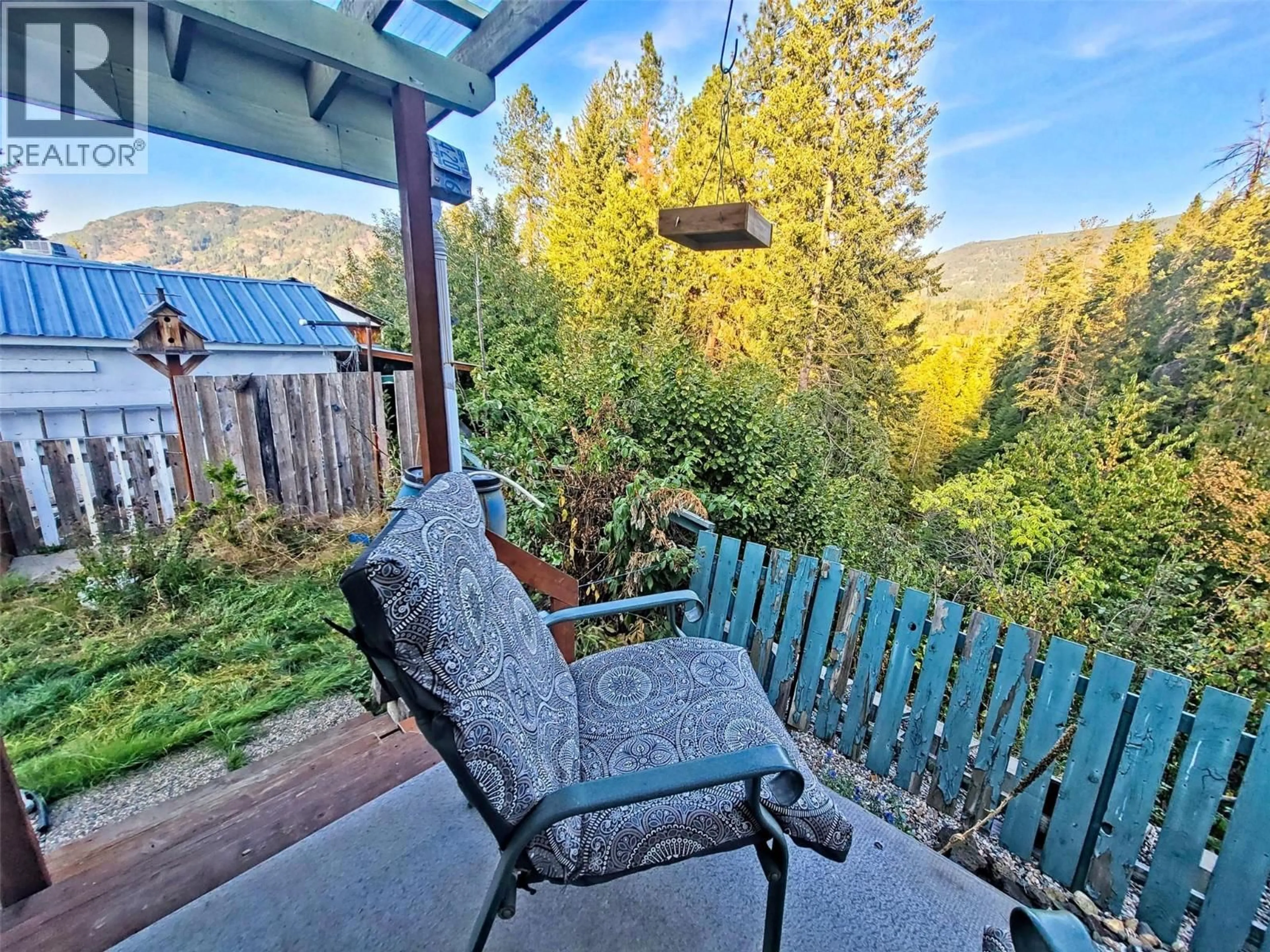 Patio, water/lake/river/ocean view for 20 - 1545 COLUMBIA AVENUE, Castlegar British Columbia V1N1J1