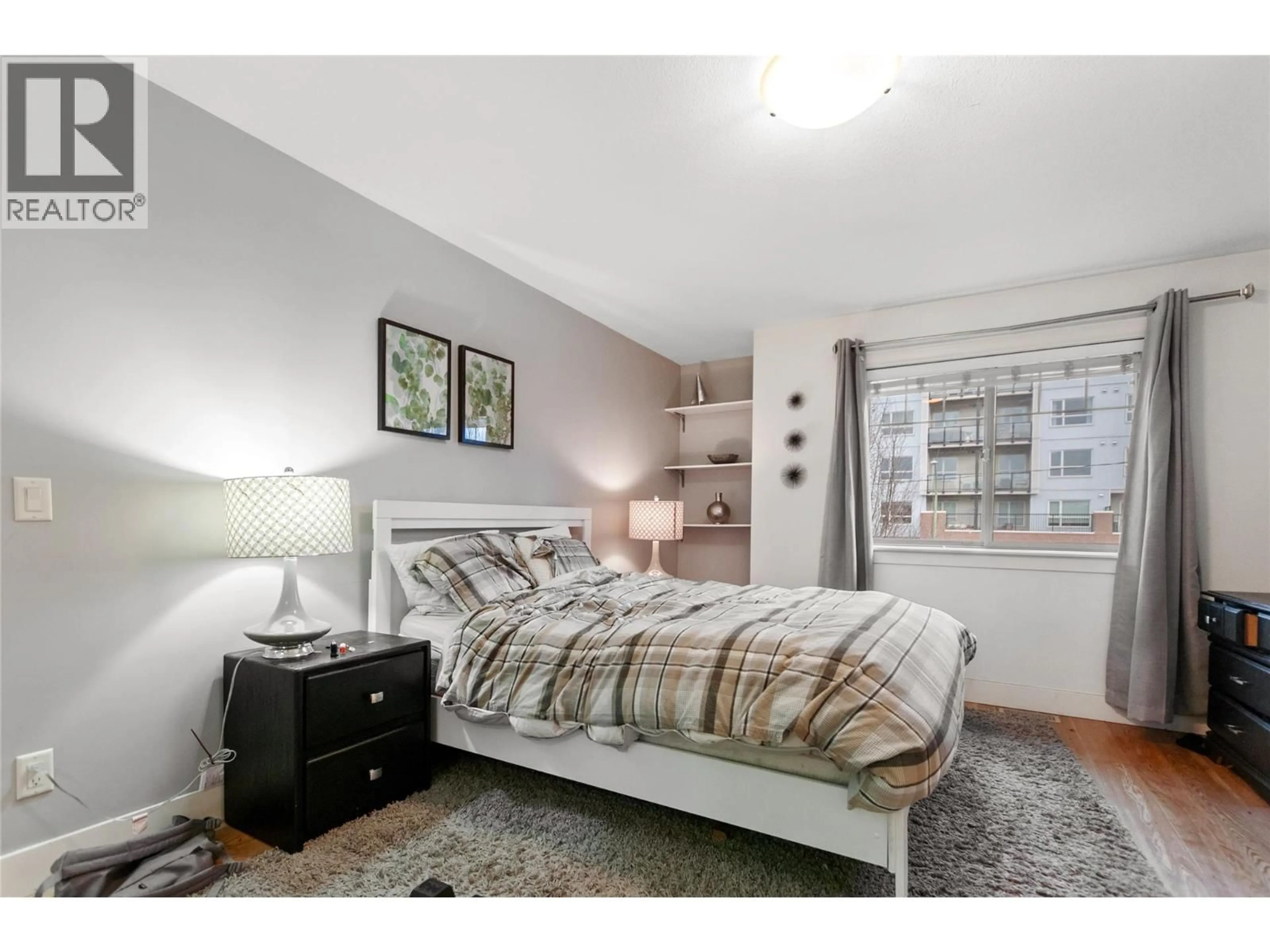 Bedroom with bed, unknown for 741 CLEMENT AVENUE, Kelowna British Columbia V1Y7C9
