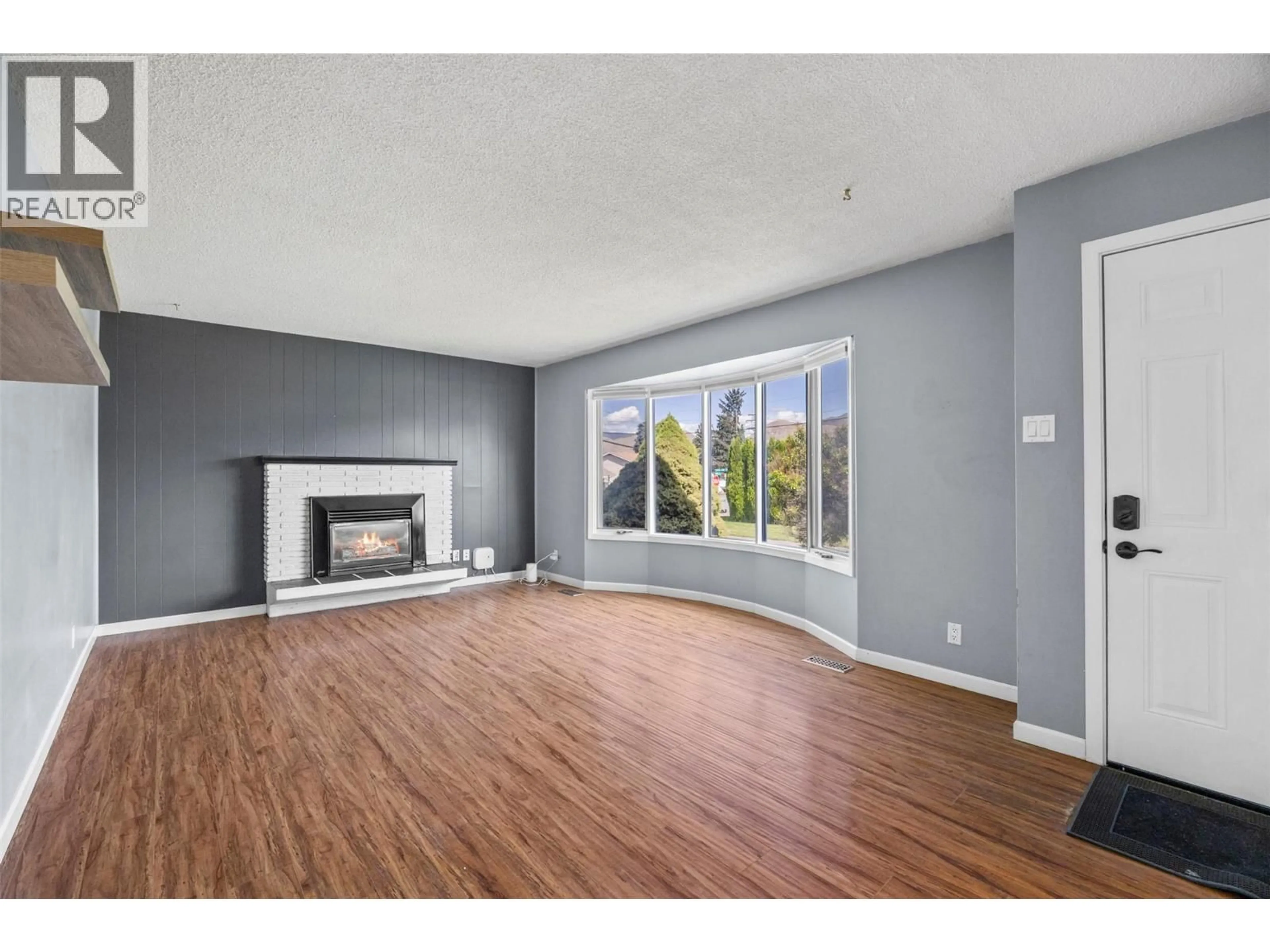 A pic of a room for 971 KIRKLAND PLACE, Kamloops British Columbia V2B3Y7