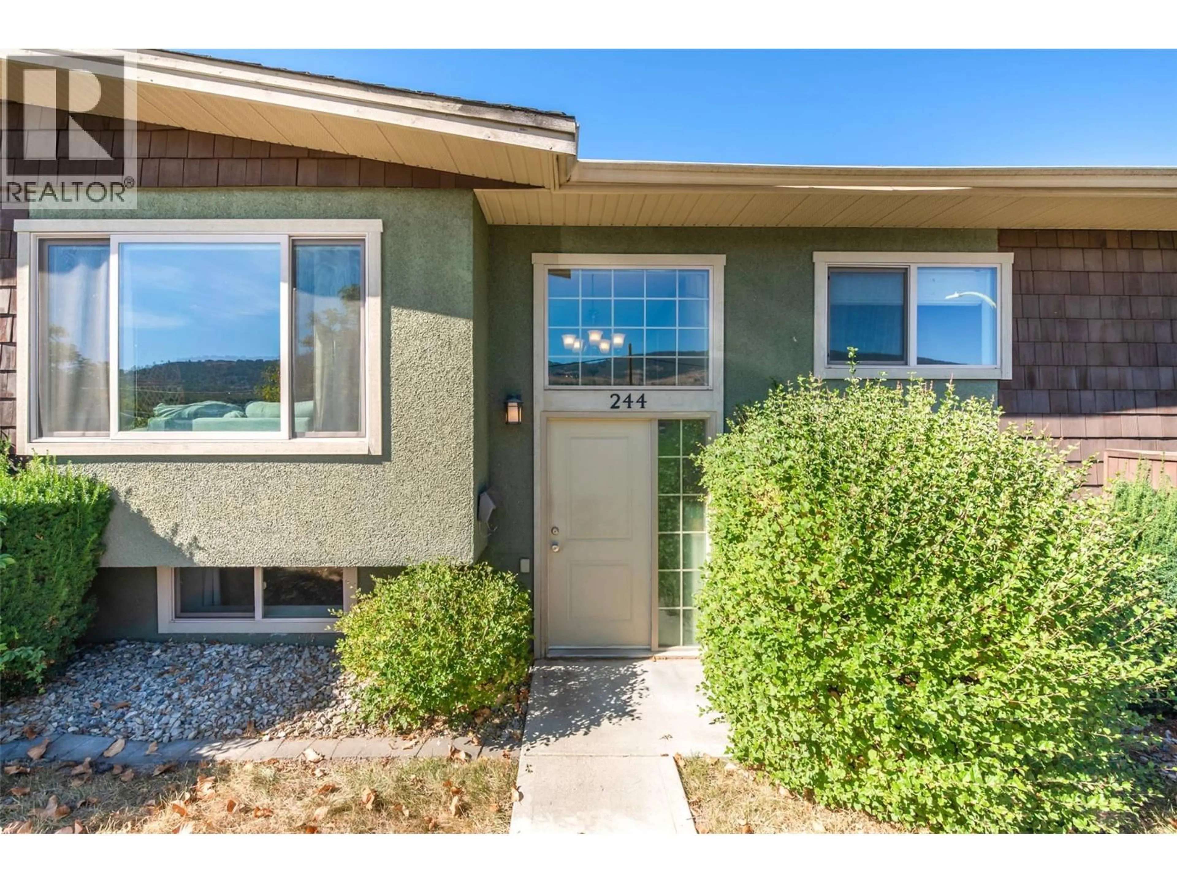 Home with vinyl exterior material, unknown for 244 PRIOR ROAD SOUTH, Kelowna British Columbia V1X1W2