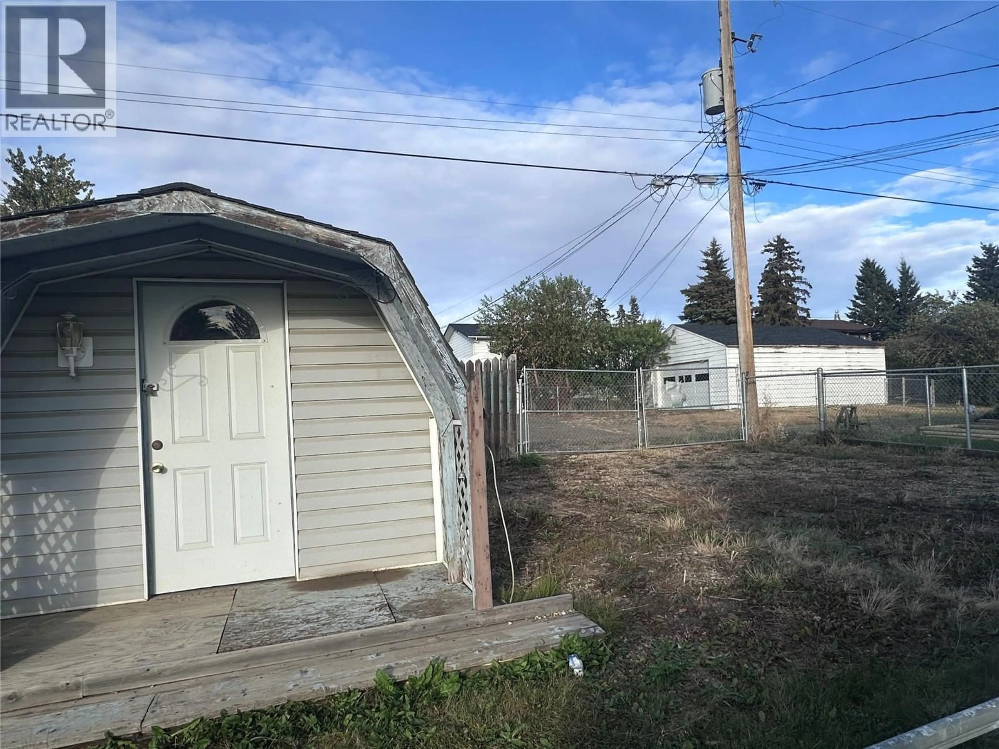 Shed for 1020 REASBECK CRESCENT, Dawson Creek British Columbia V1G1P2