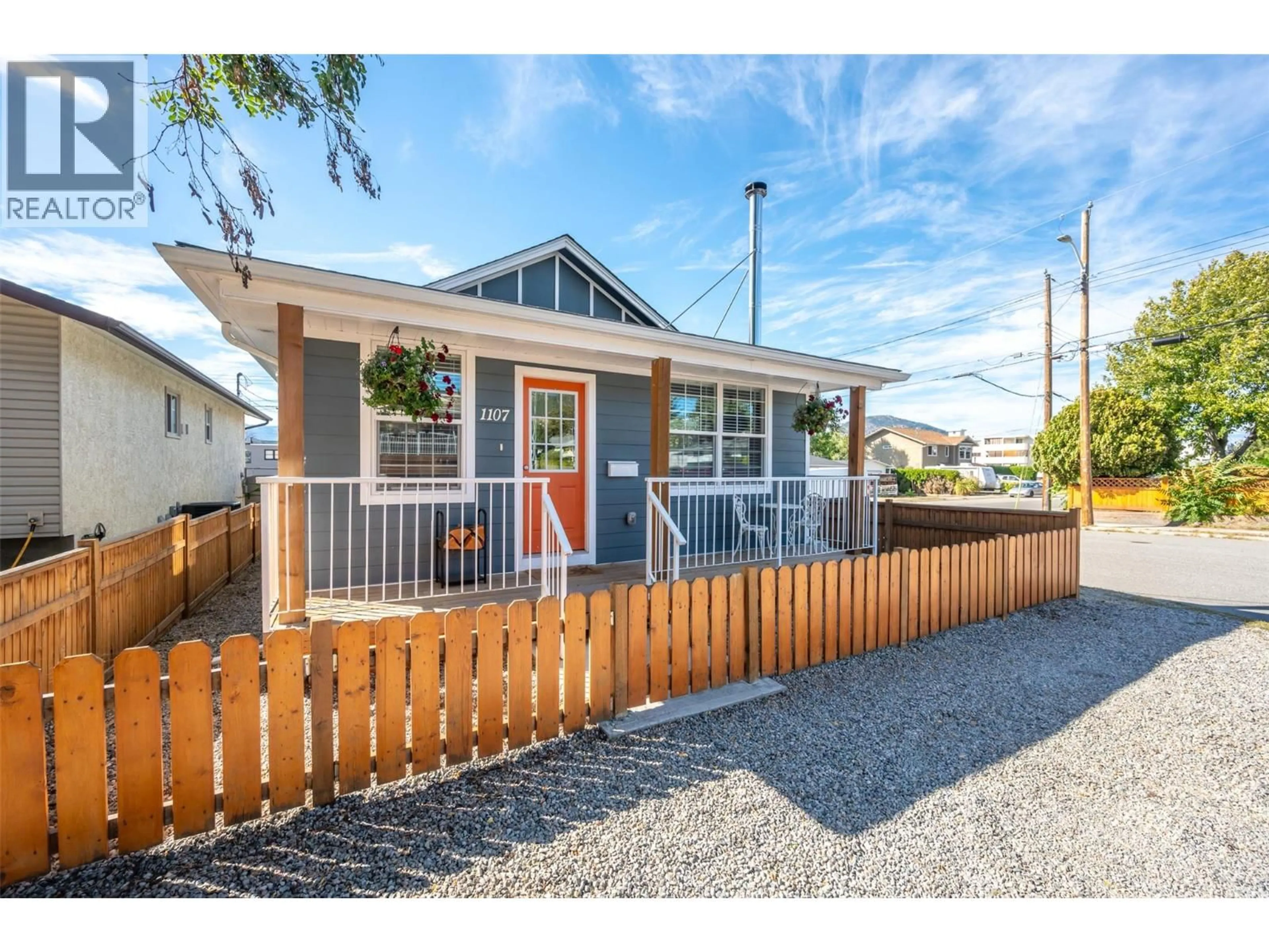 Home with vinyl exterior material, street for 1107 KING STREET, Penticton British Columbia V2A4S8