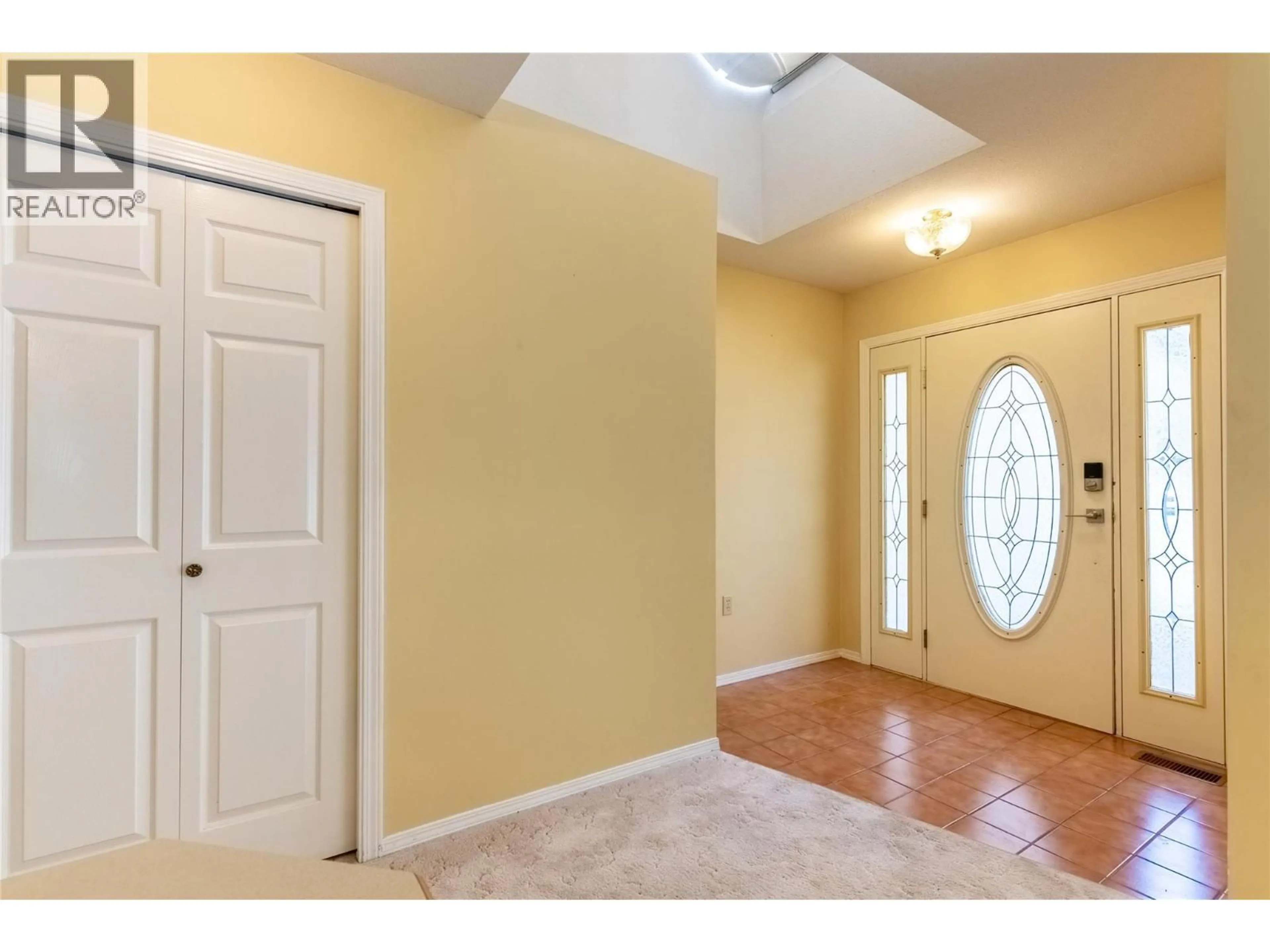 Indoor entryway for 23 KELSO CRESCENT, Kamloops British Columbia V2C5A1
