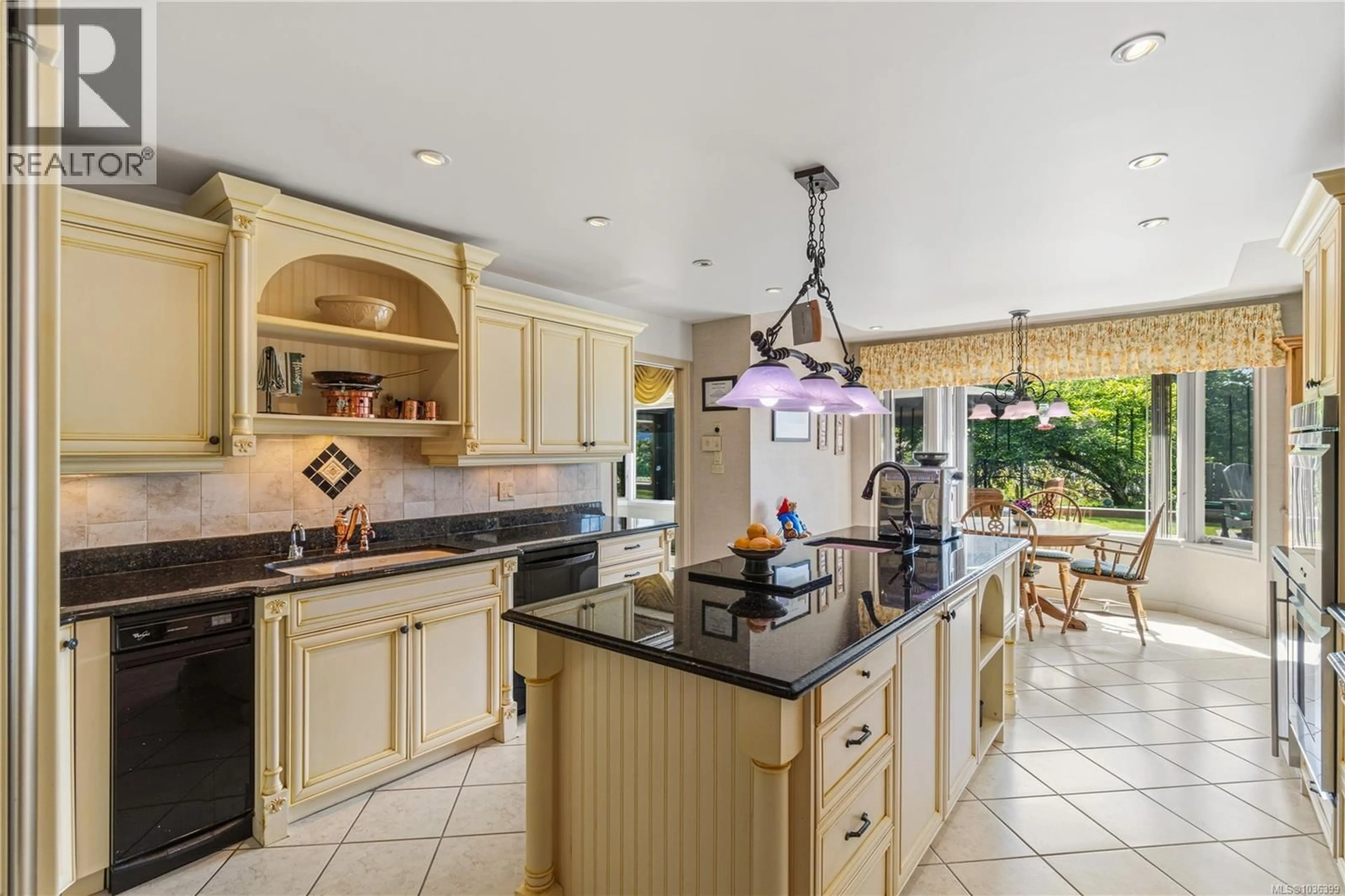 Open concept kitchen, ceramic/tile floor for 6434 WOODGROVE WAY, Duncan British Columbia V9L5R4
