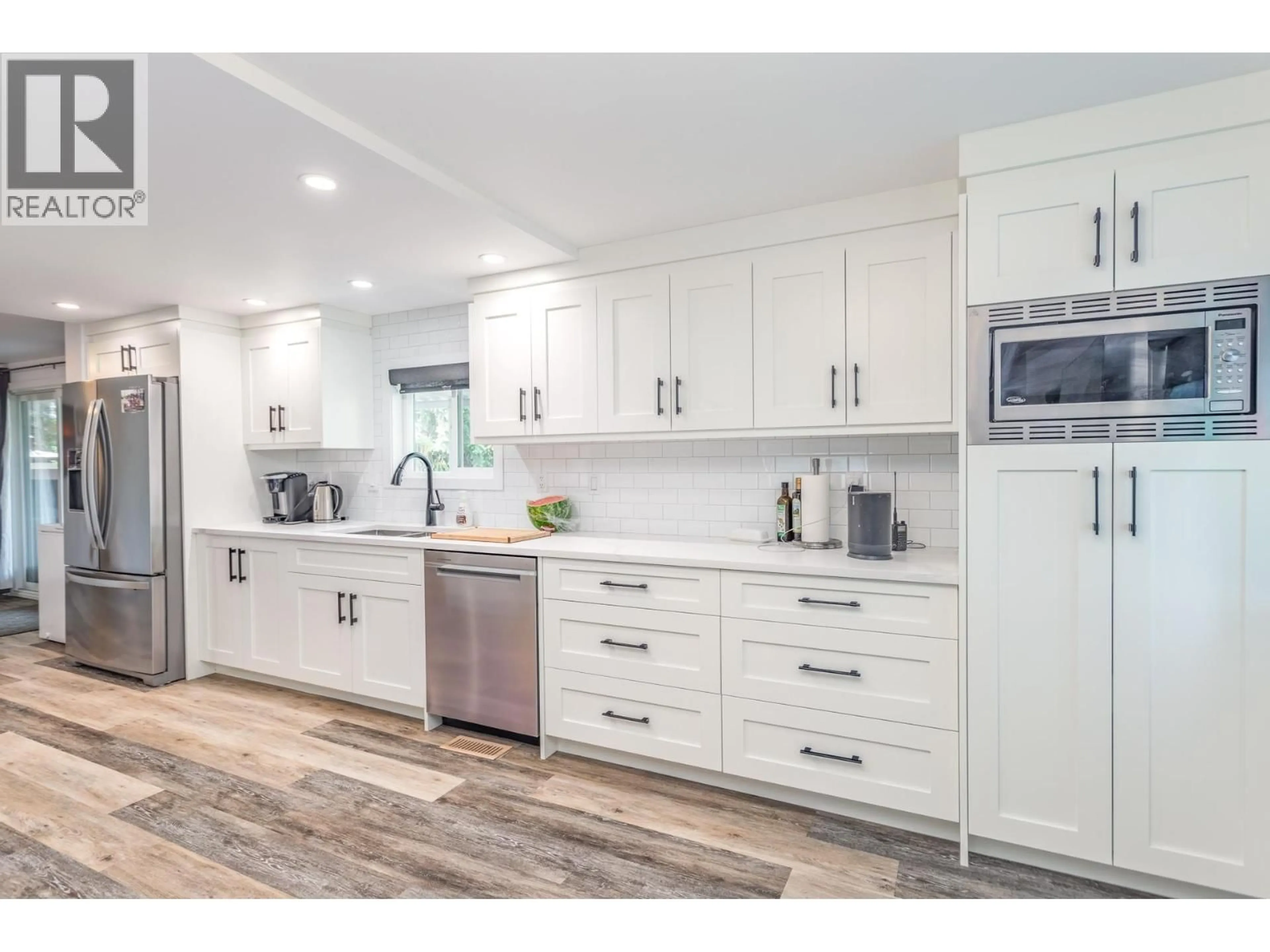 Open concept kitchen, unknown for 93 - 4075 MCCLAIN ROAD, Kelowna British Columbia V1W4R4