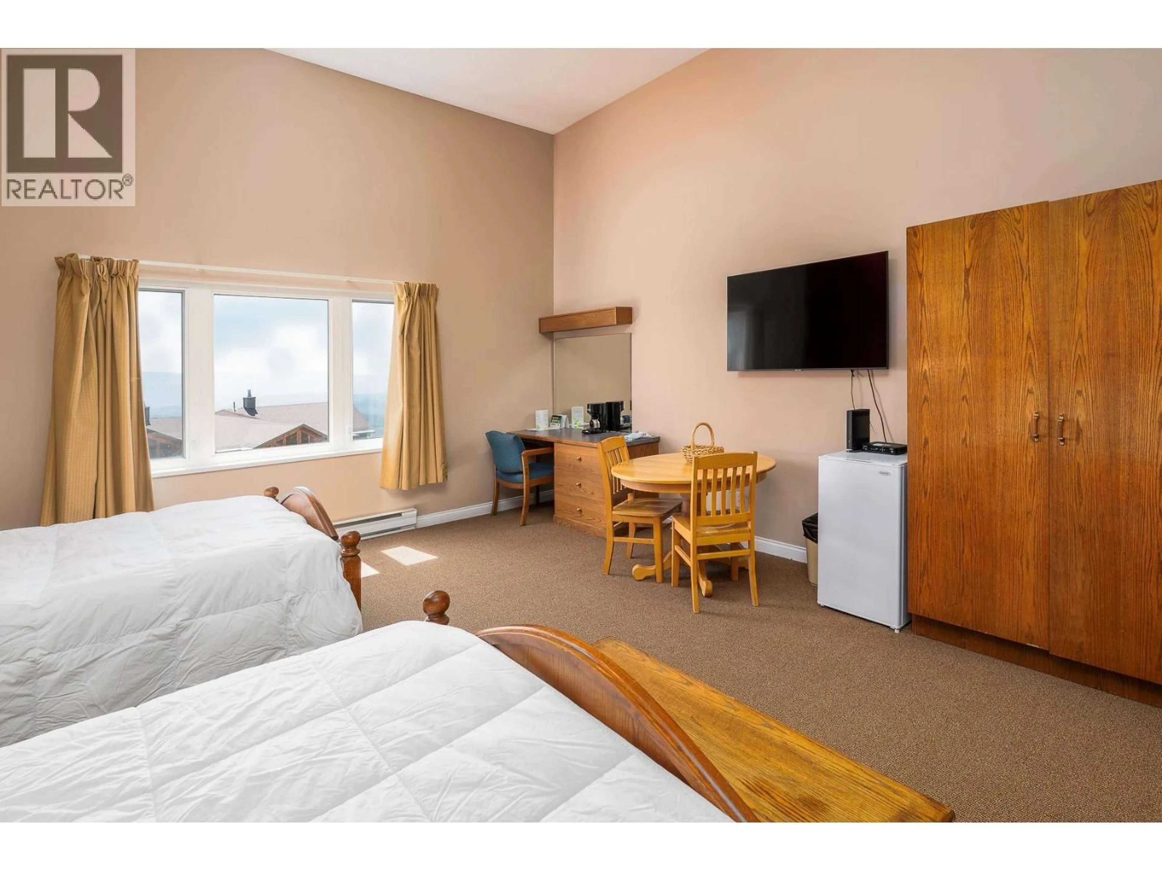 A pic of a room for 212 - 5275 BIG WHITE ROAD, Big White British Columbia V1P1P3