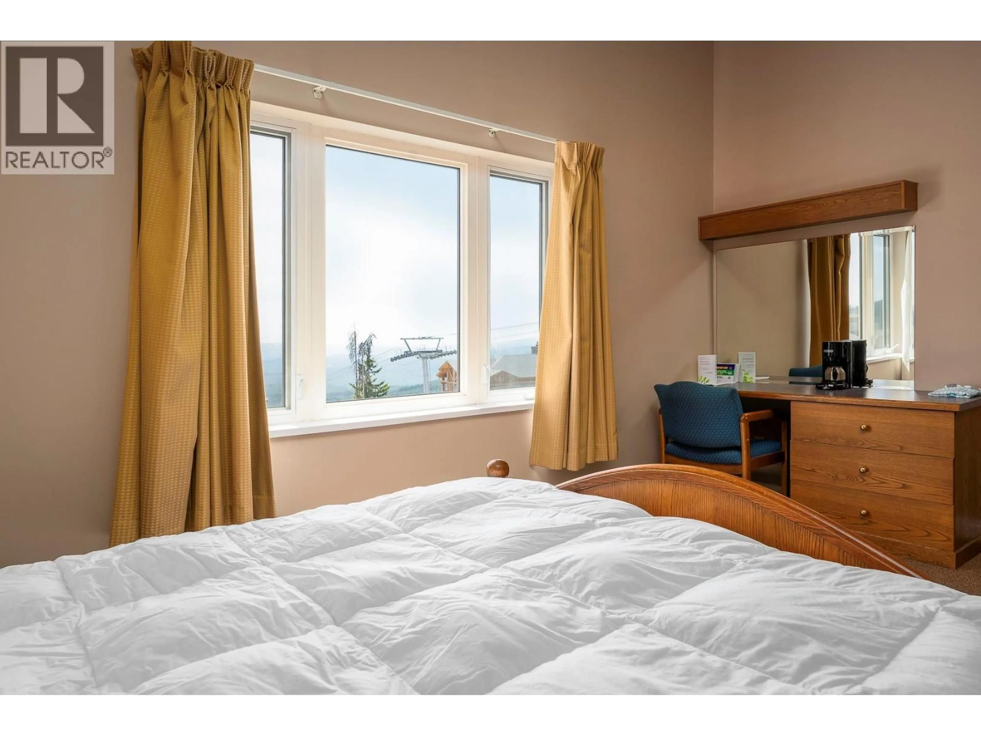 Bedroom with bed, unknown for 212 - 5275 BIG WHITE ROAD, Big White British Columbia V1P1P3