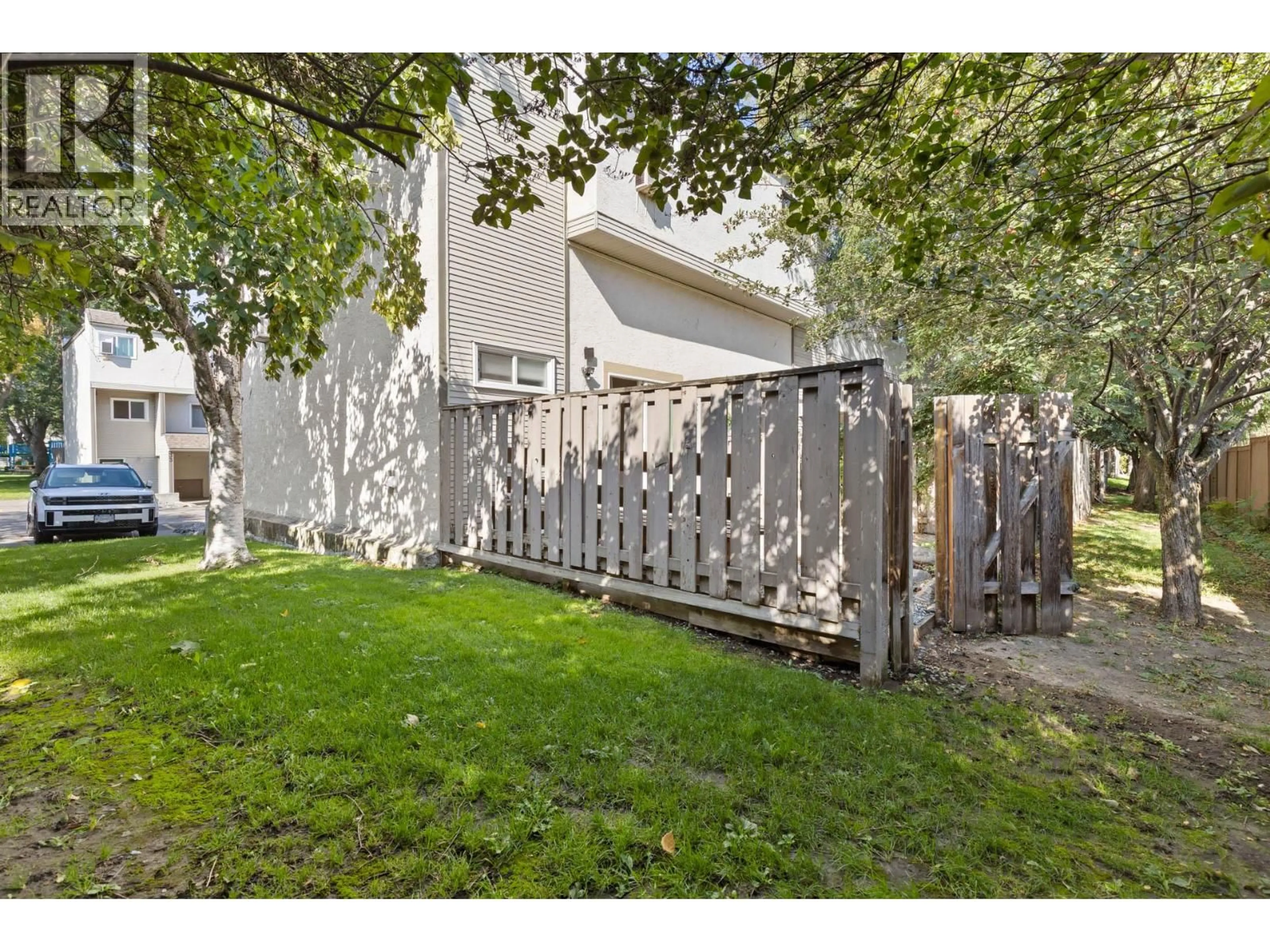 Unknown for 32 - 1985 BURTCH ROAD, Kelowna British Columbia V1Y4B4
