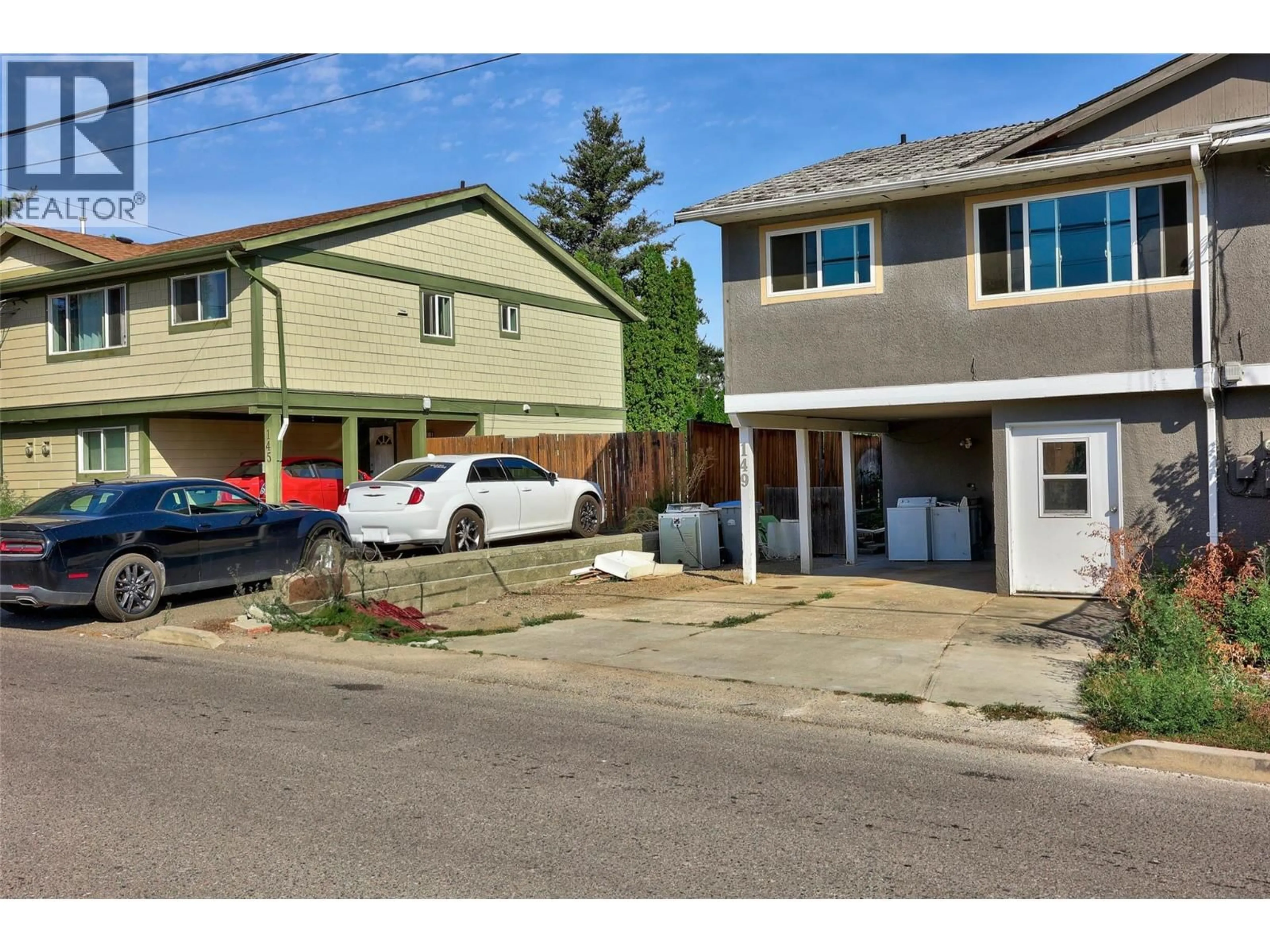 A pic from outside/outdoor area/front of a property/back of a property/a pic from drone, street for 149 FORT AVENUE, Kamloops British Columbia V2B1H2