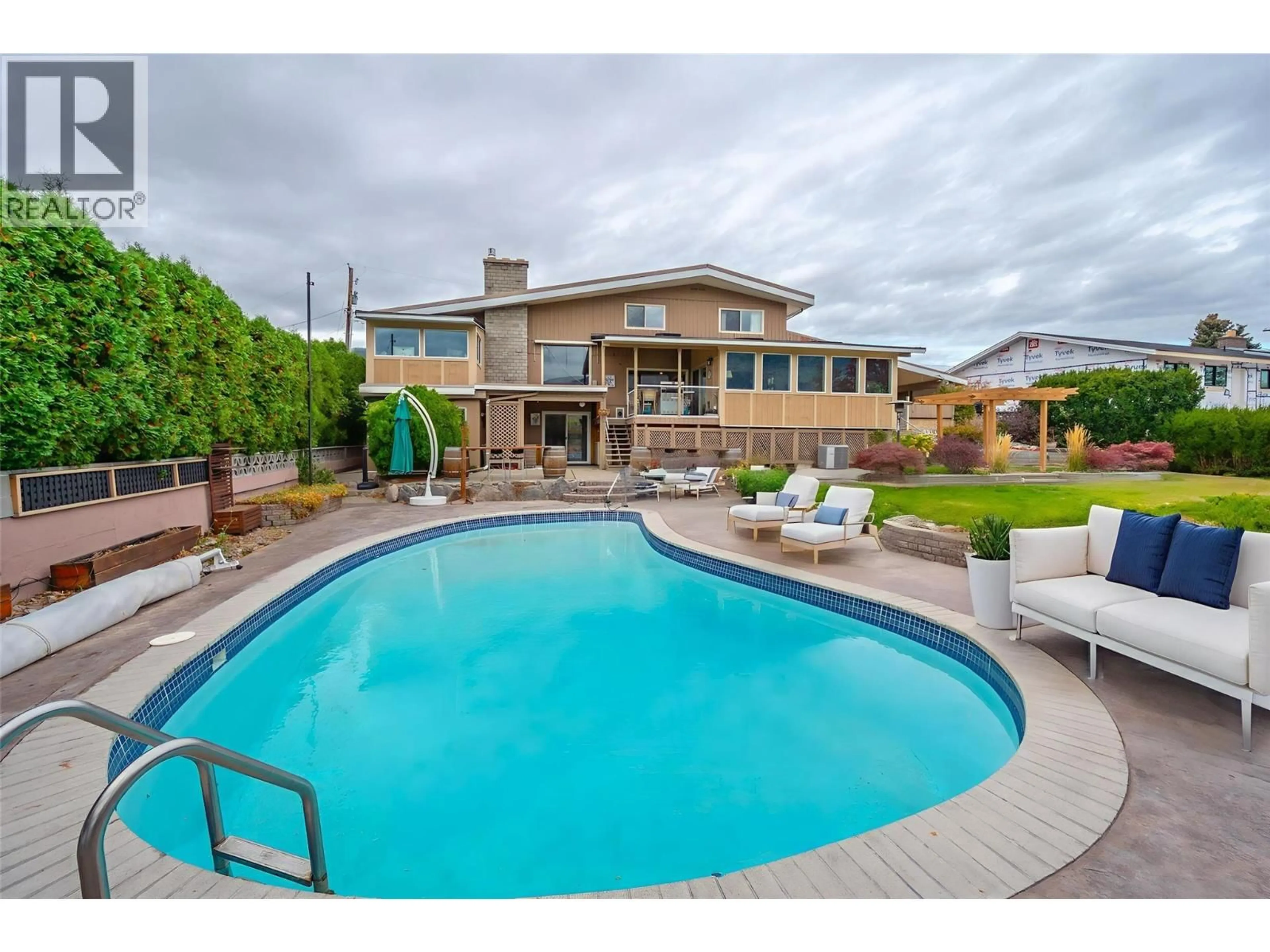 Pool for 6521 BELLEVUE DRIVE, Oliver British Columbia V0H1T4