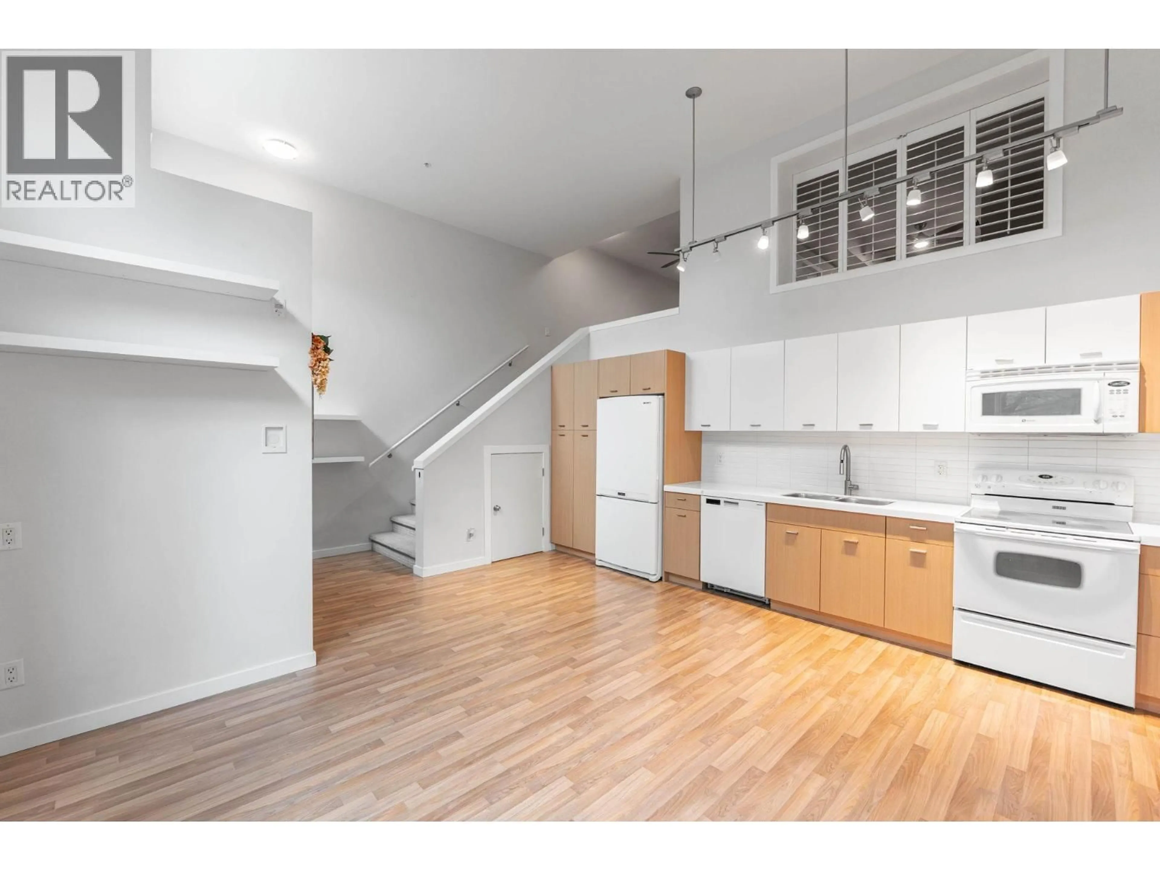 Open concept kitchen, unknown for 7 - 1550 DICKSON AVENUE, Kelowna British Columbia V1Y9Y8