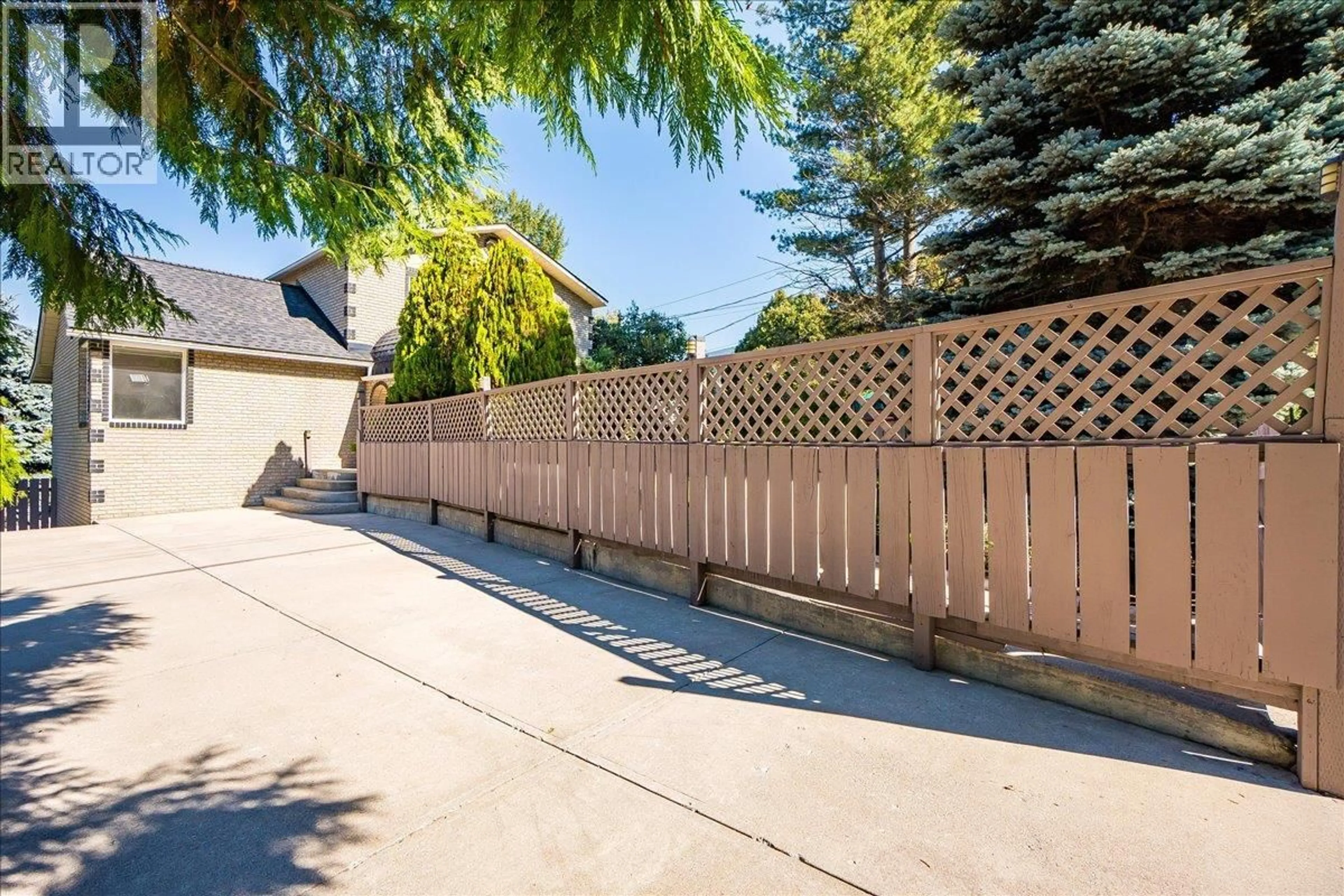 Patio, street for 821 GORDON STREET, Nelson British Columbia V1L3L8