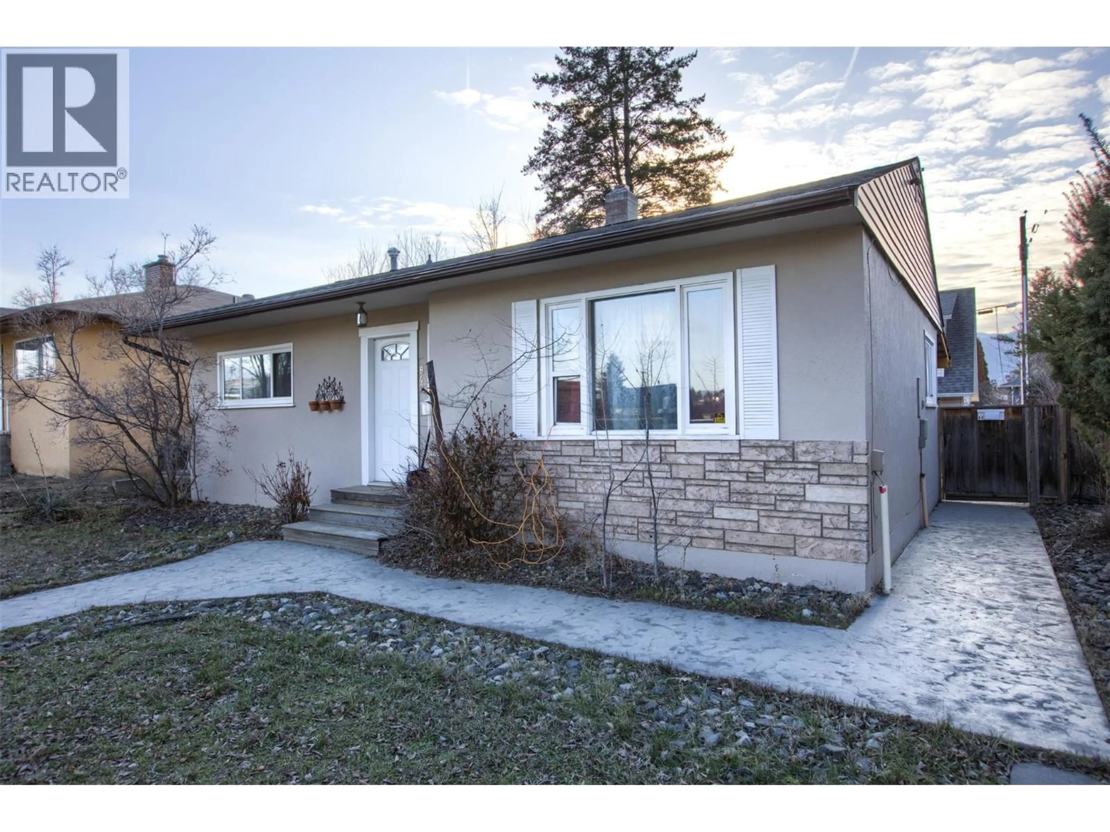 Unknown for 842 WALROD STREET, Kelowna British Columbia V1Y2S3