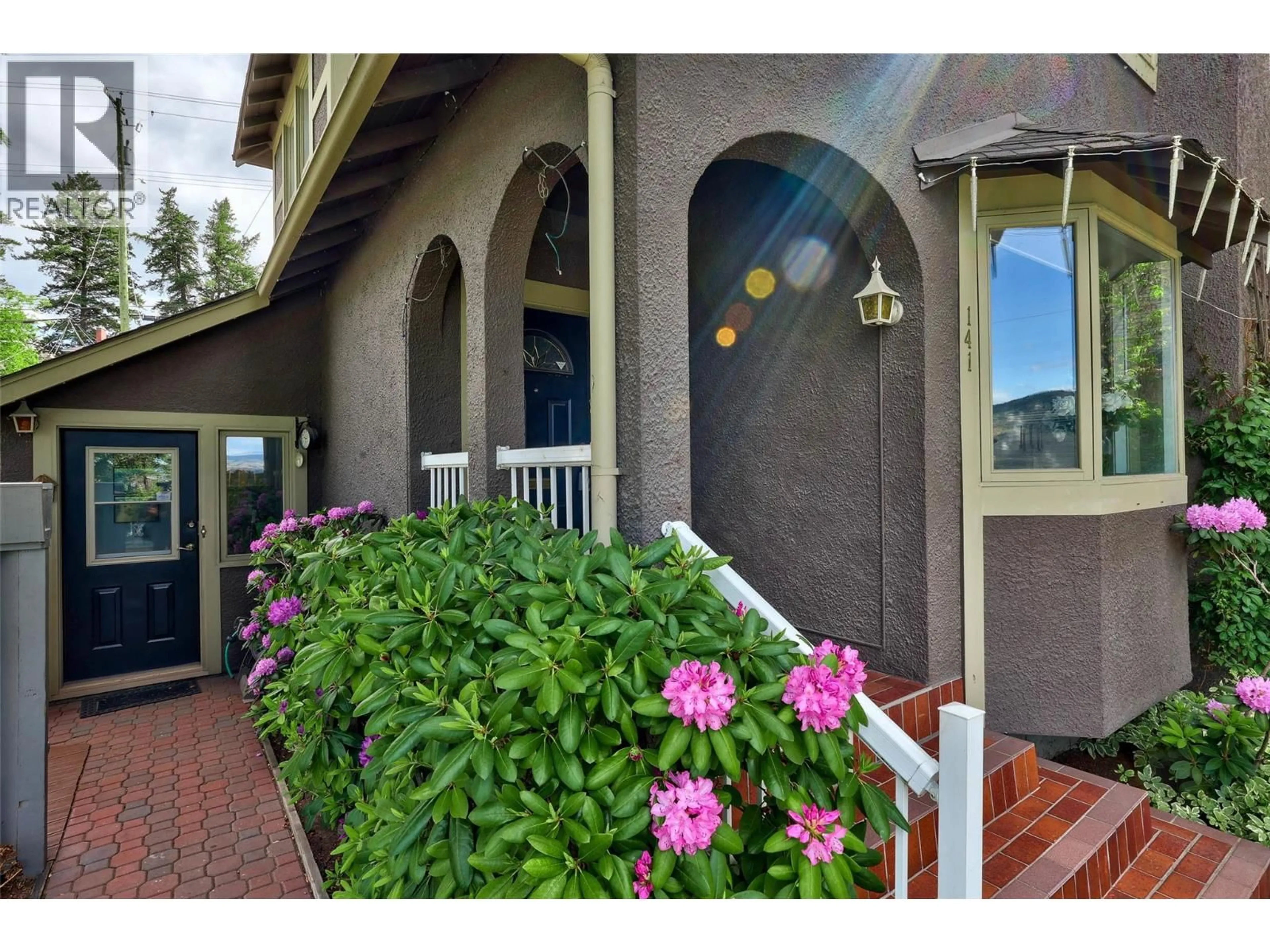 Indoor entryway for 141 CONNAUGHT ROAD, Kamloops British Columbia V2C1G5