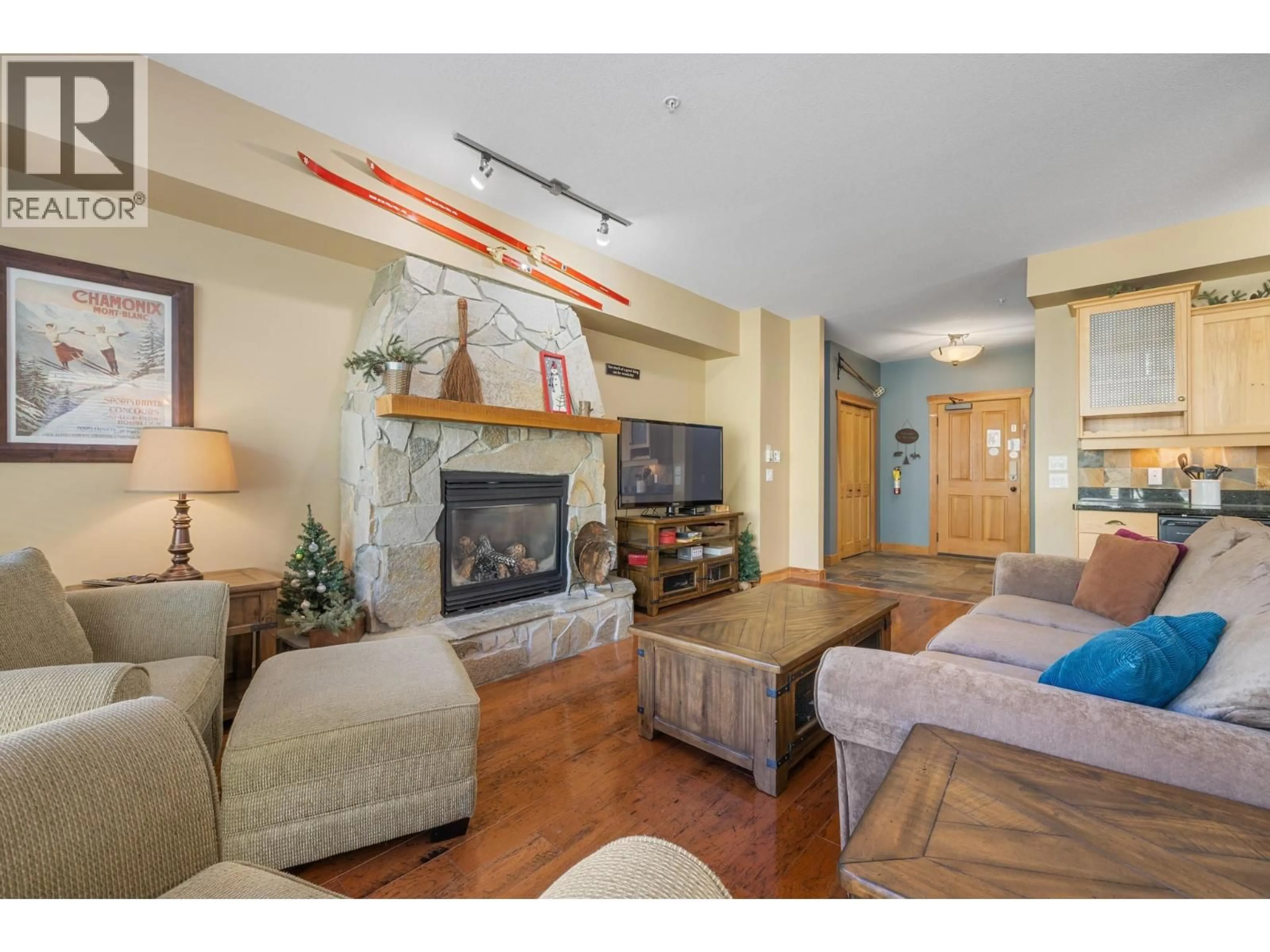 Living room with furniture, unknown for 206 - 315 WHITEHORSE LANE, Big White British Columbia V1P1P3