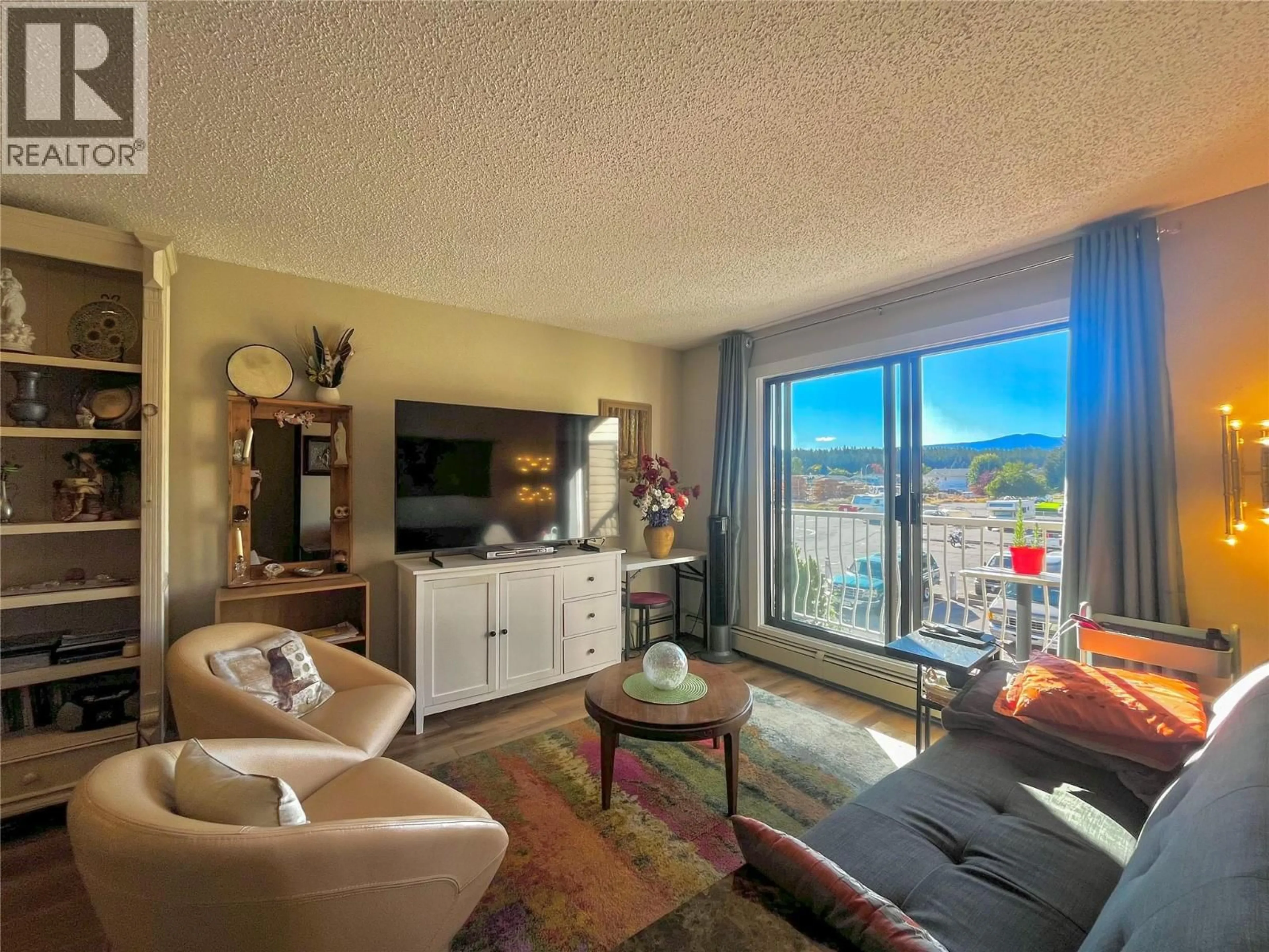 Living room with furniture, unknown for 206B - 2321 12TH STREET NORTH, Cranbrook British Columbia V1C5T5