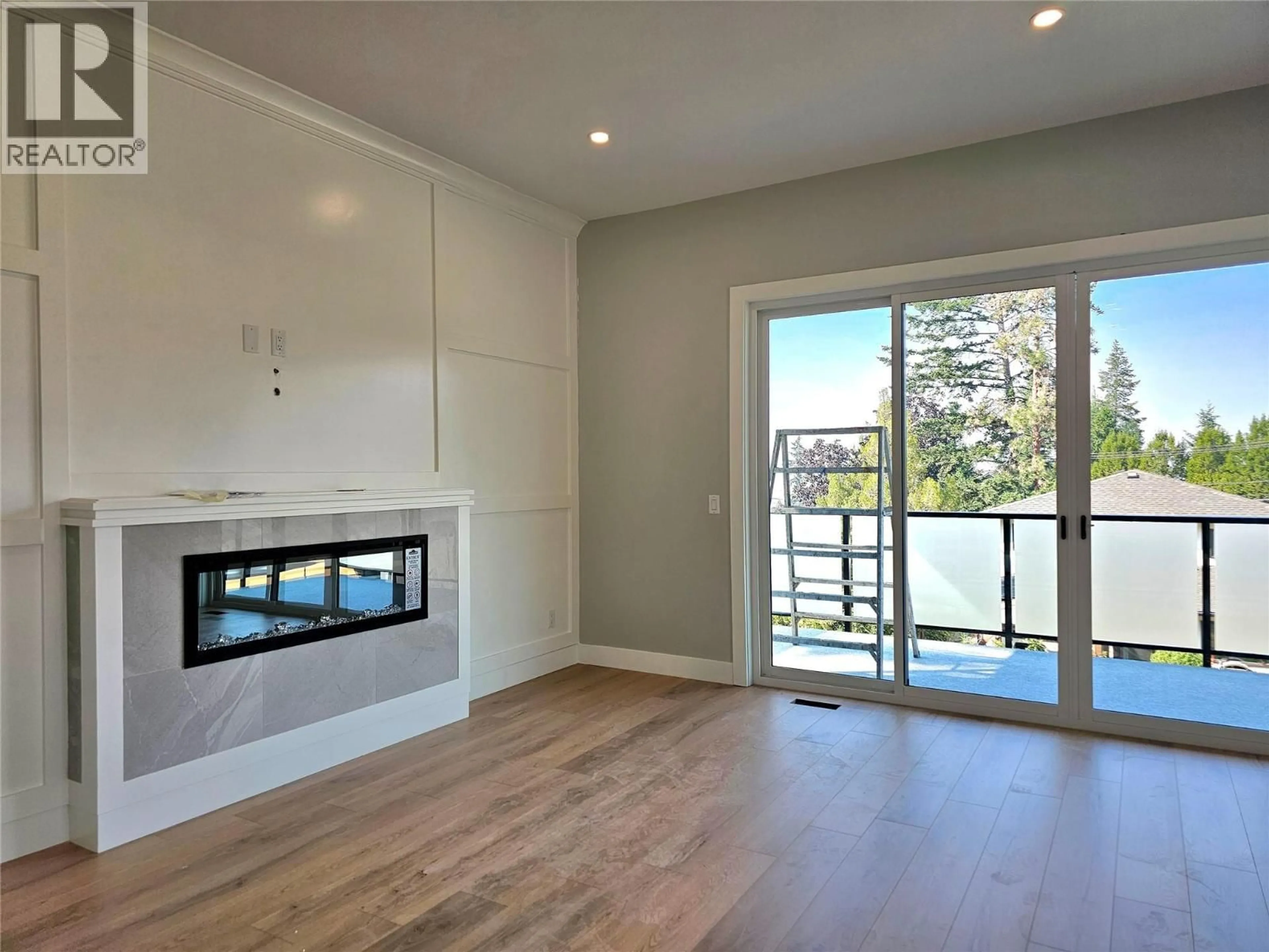 A pic of a room for 3 - 757 BARNABY ROAD, Kelowna British Columbia V1W4N9