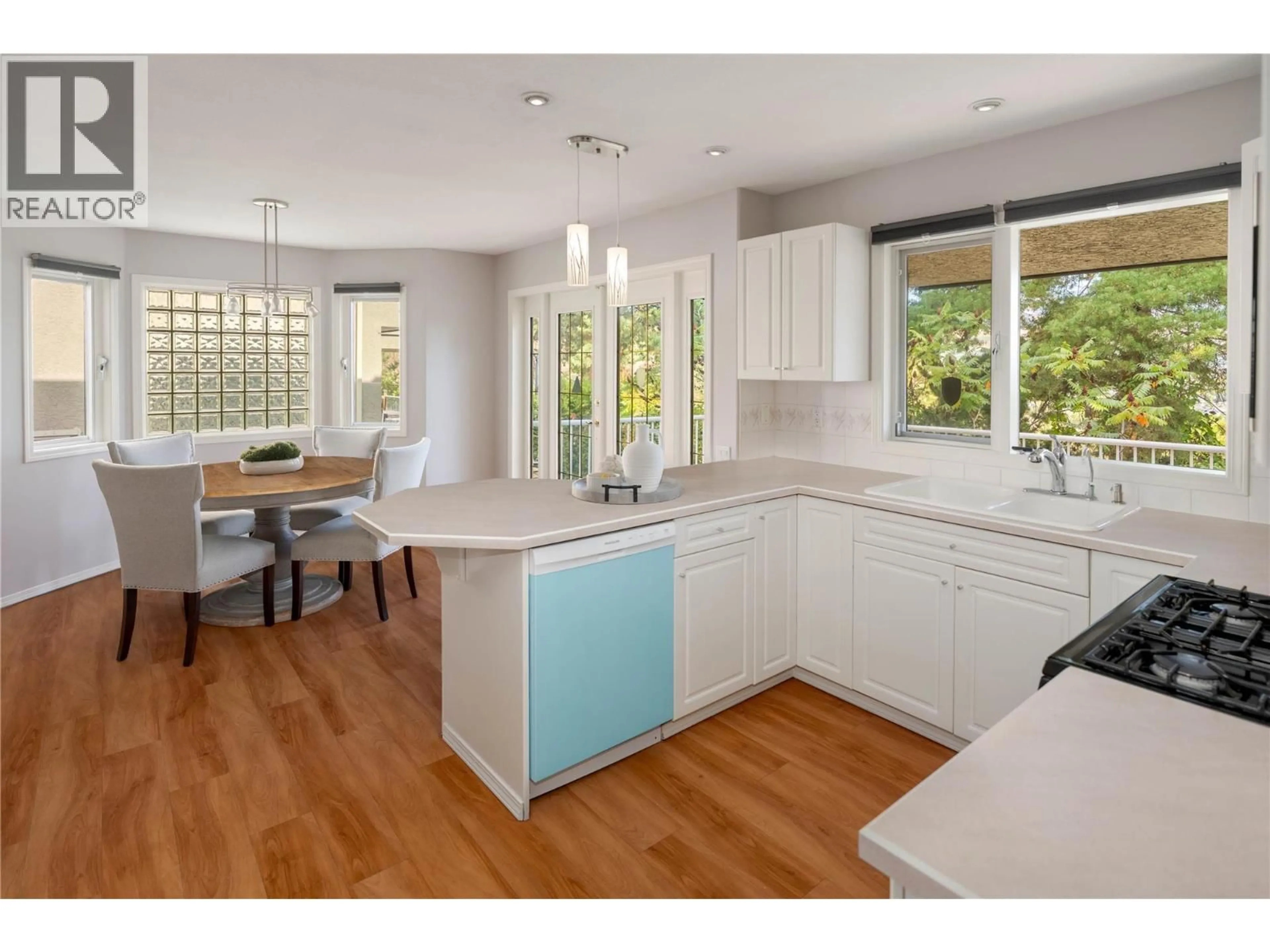 Open concept kitchen, unknown for 16 - 980 DILWORTH DRIVE, Kelowna British Columbia V1V1S6
