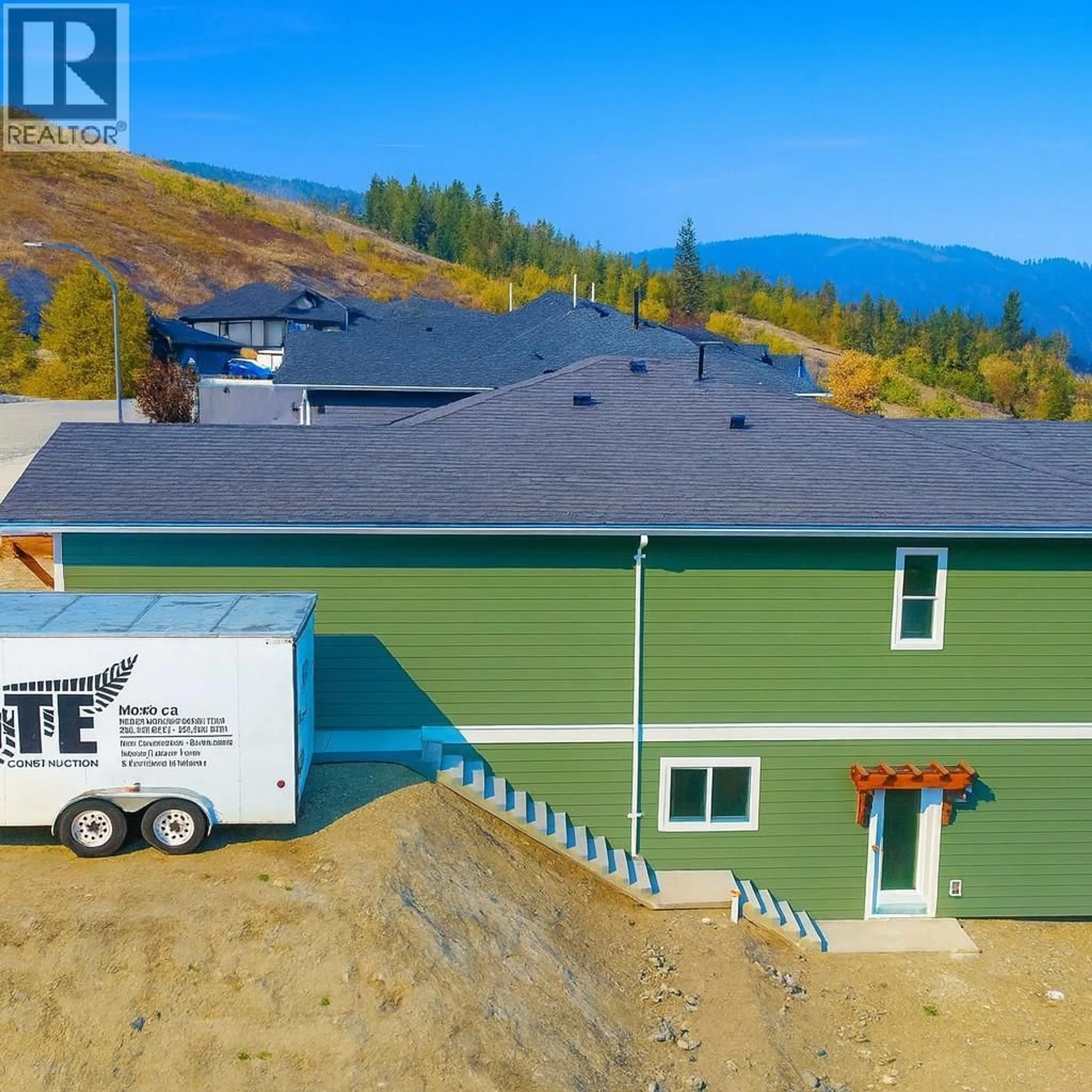A pic from outside/outdoor area/front of a property/back of a property/a pic from drone, unknown for 2123 MOUNTAIN VIEW AVENUE, Lumby British Columbia V0E2G0