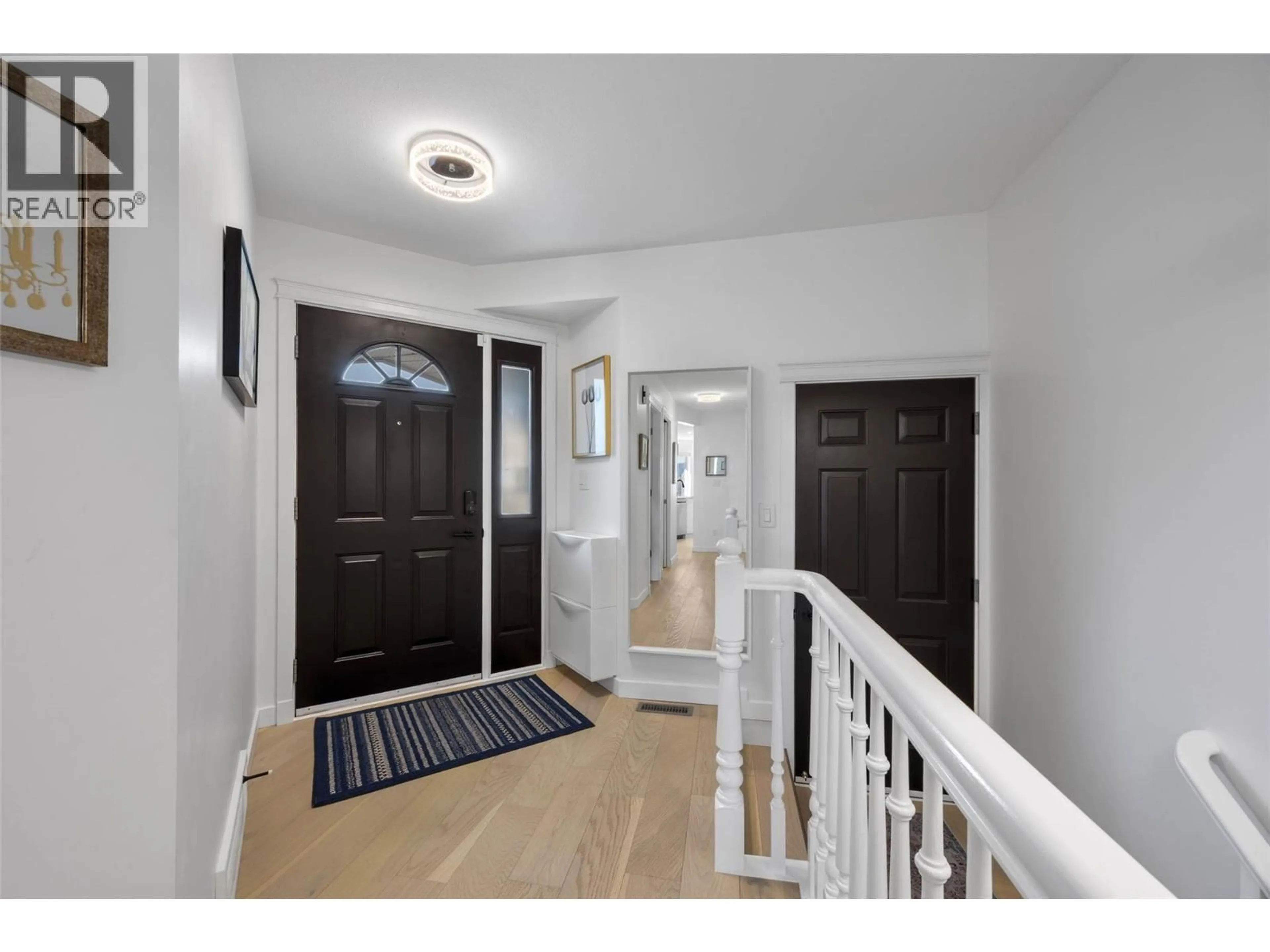 Indoor entryway for 35 - 1750 MCKINLEY COURT, Kamloops British Columbia V2E2N5