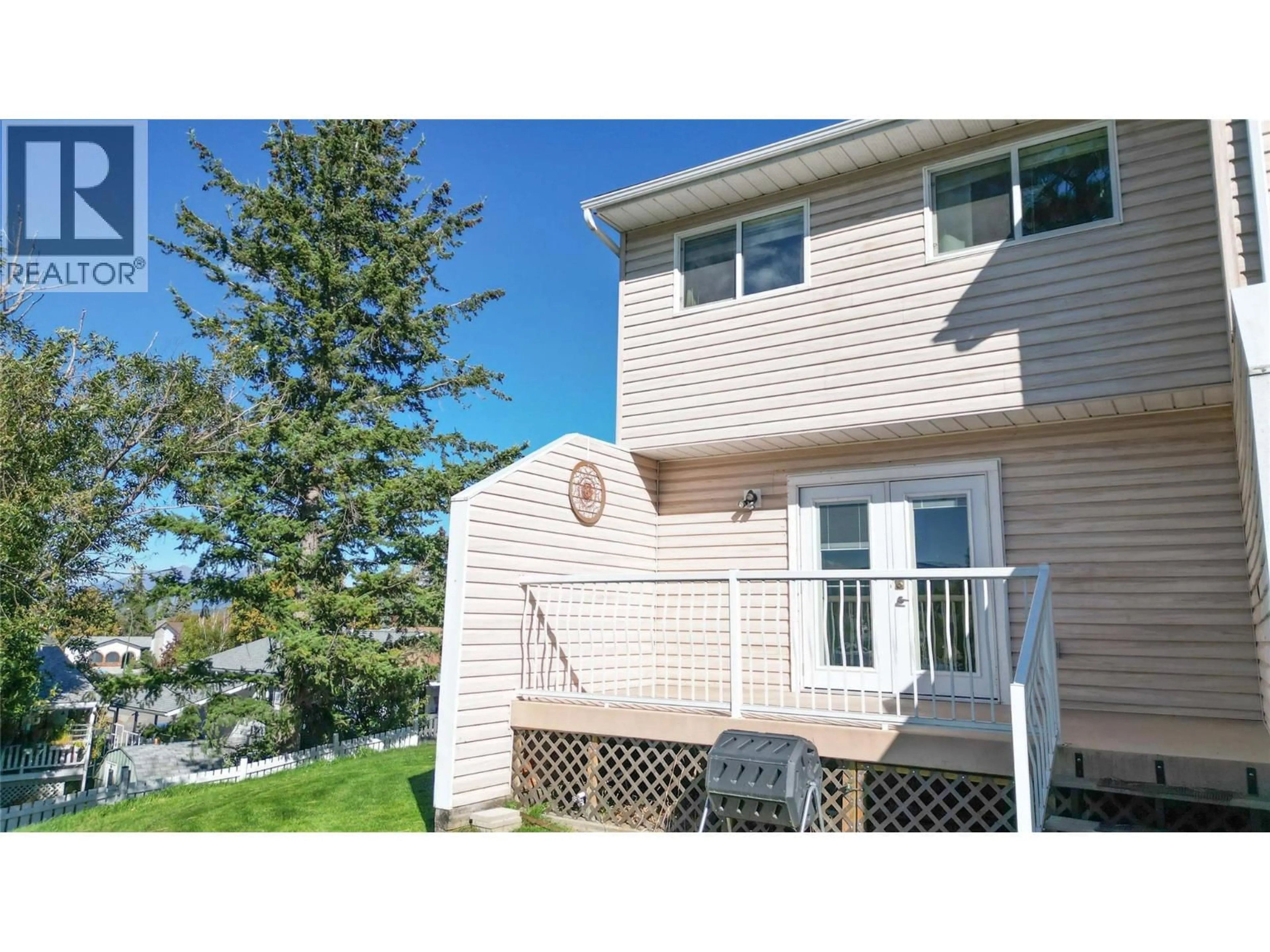 Patio, unknown for 2201 3RD STREET NORTH, Cranbrook British Columbia V1C5G7