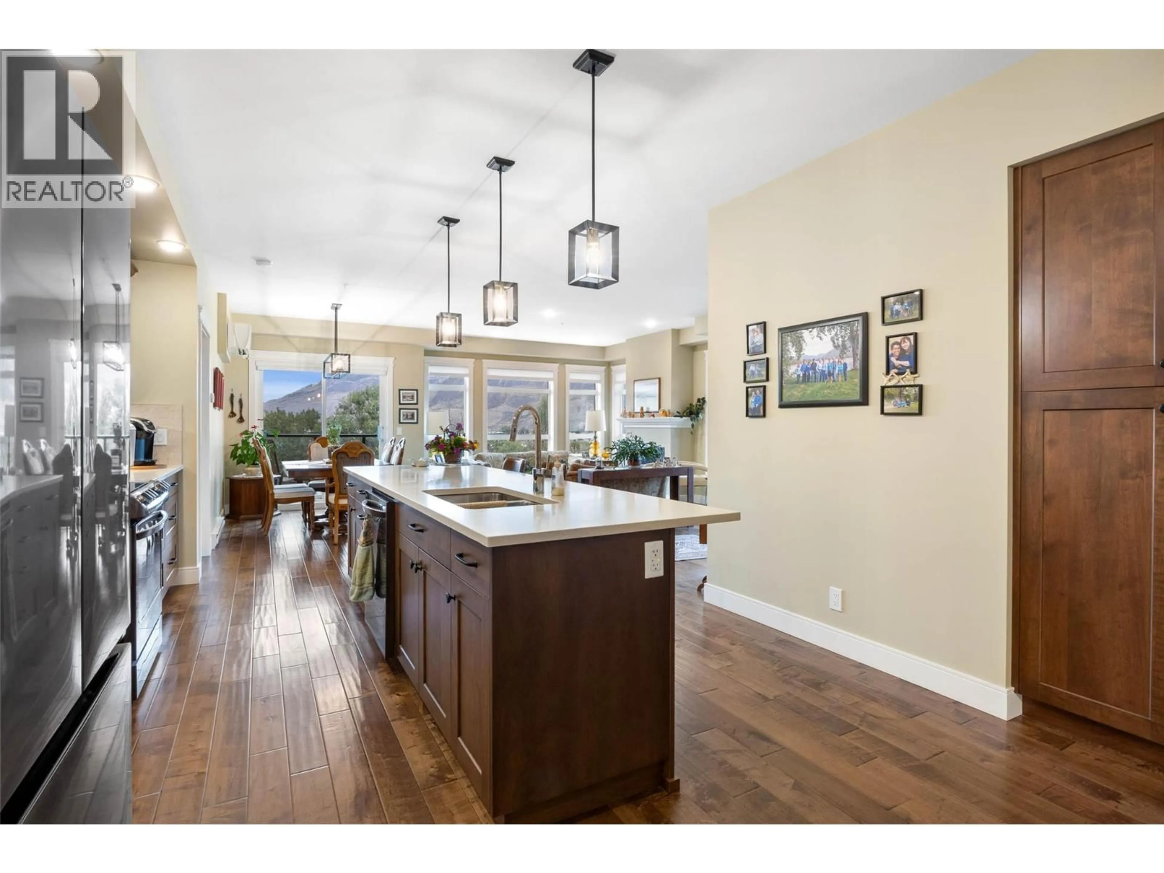 Open concept kitchen, unknown for 402 - 568 LORNE STREET, Kamloops British Columbia V2C1W3